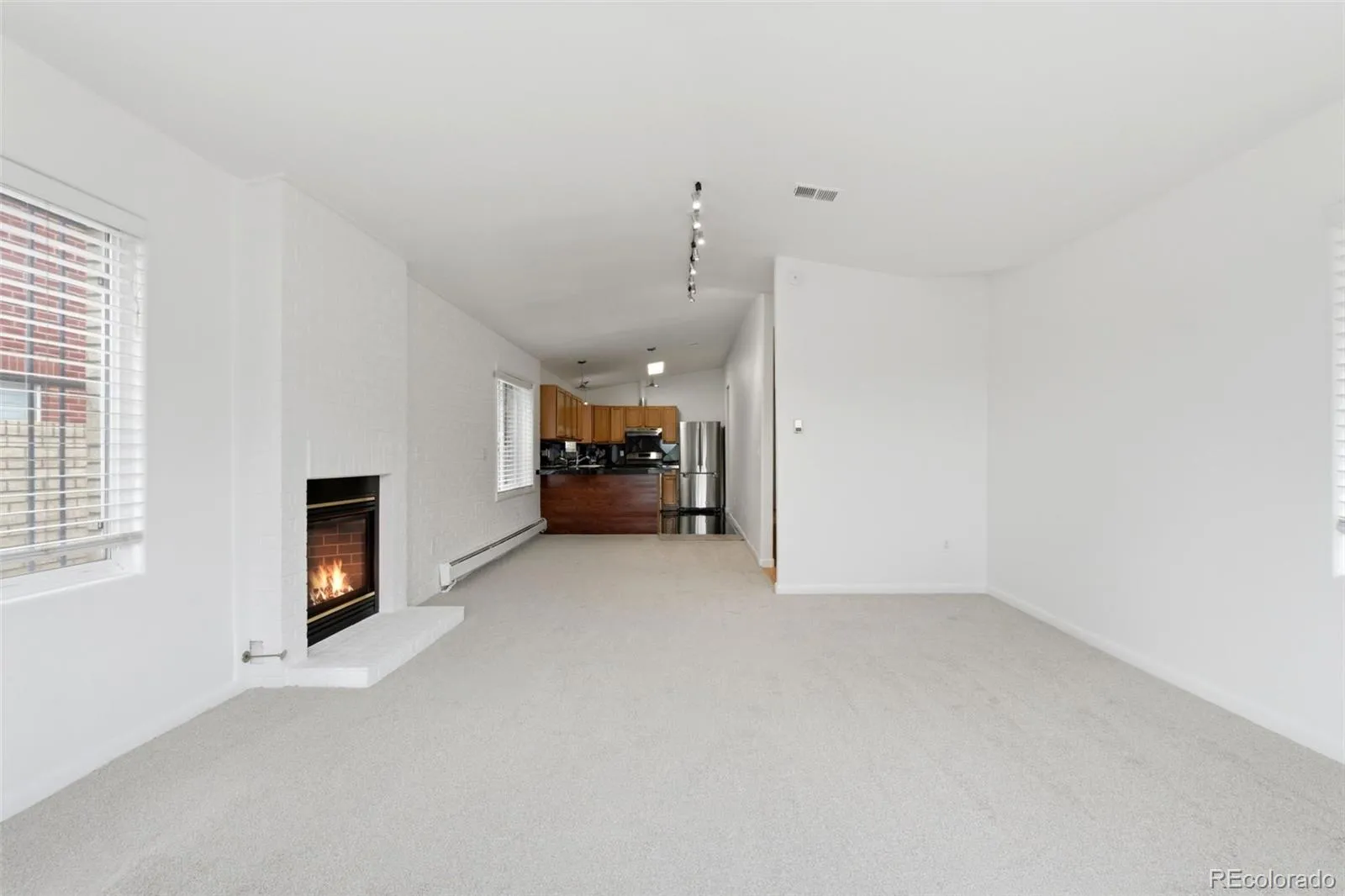 04012026025237 1600 3