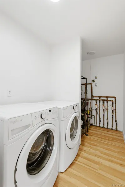 04012026025237 800 21