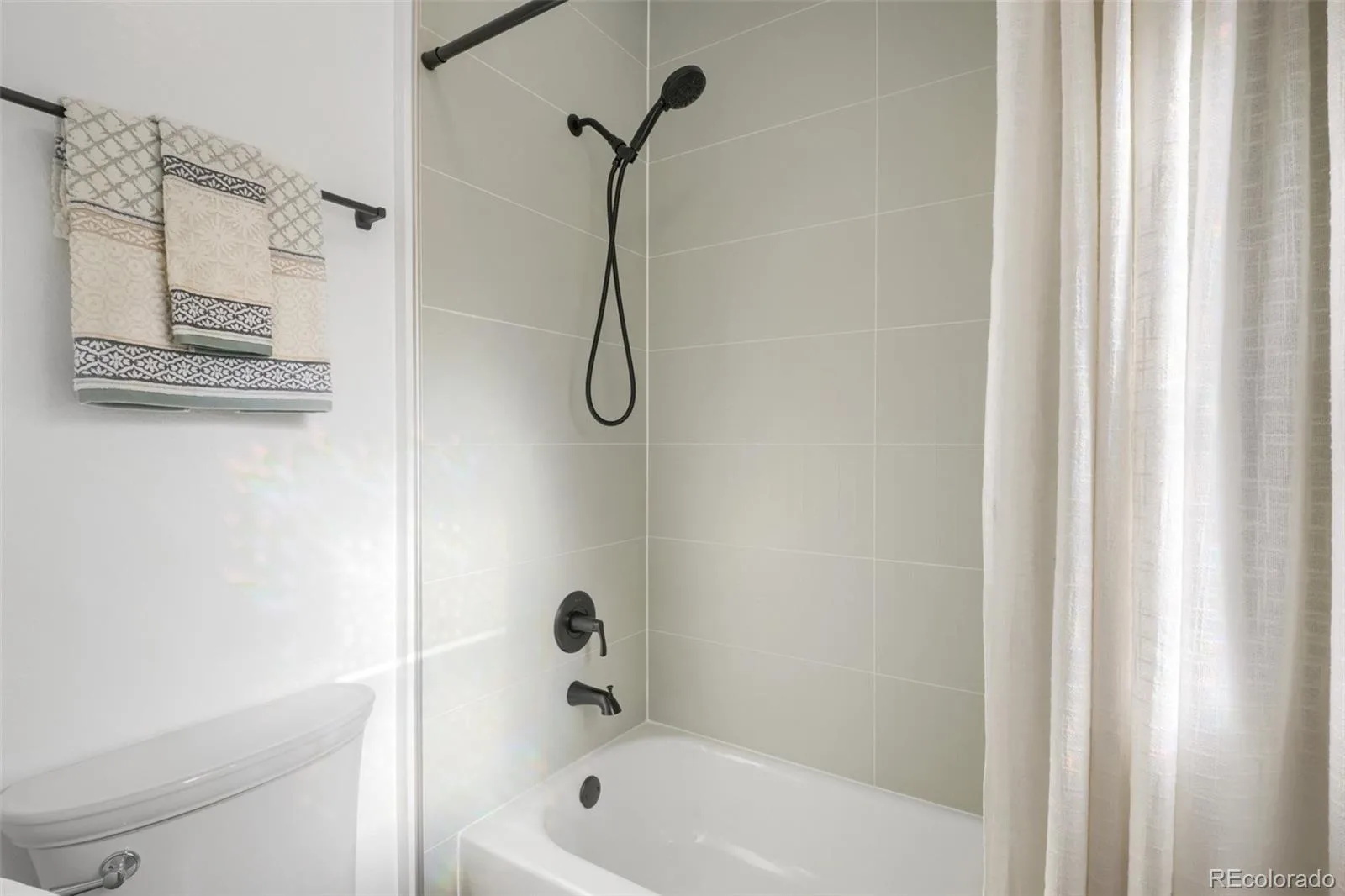 9920 W 54th Avenue Arvada CO 80002 MLS #REC2546973 06212026173851 1600 19