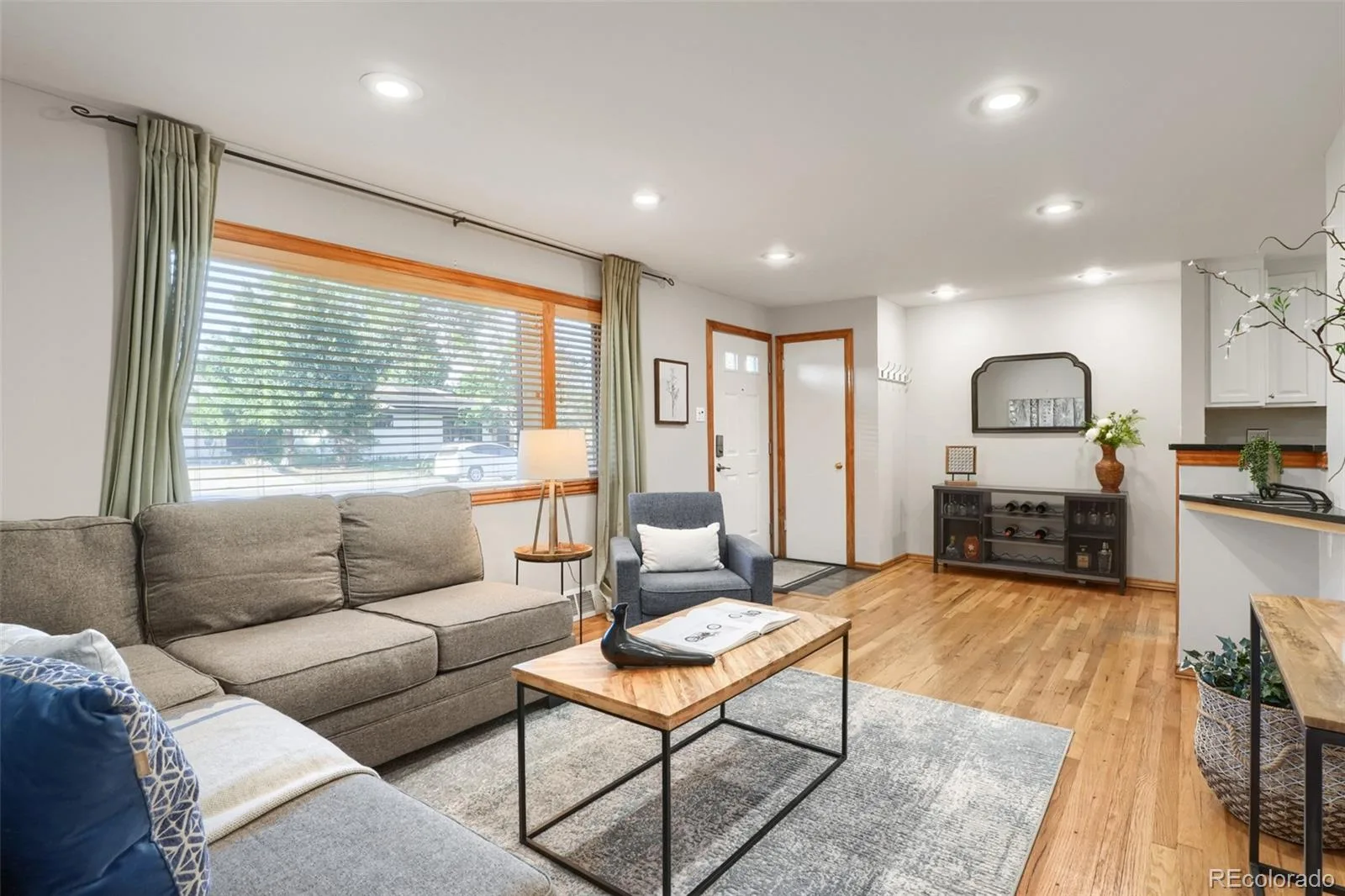 9920 W 54th Avenue Arvada CO 80002 MLS #REC2546973 06212026173851 1600 4