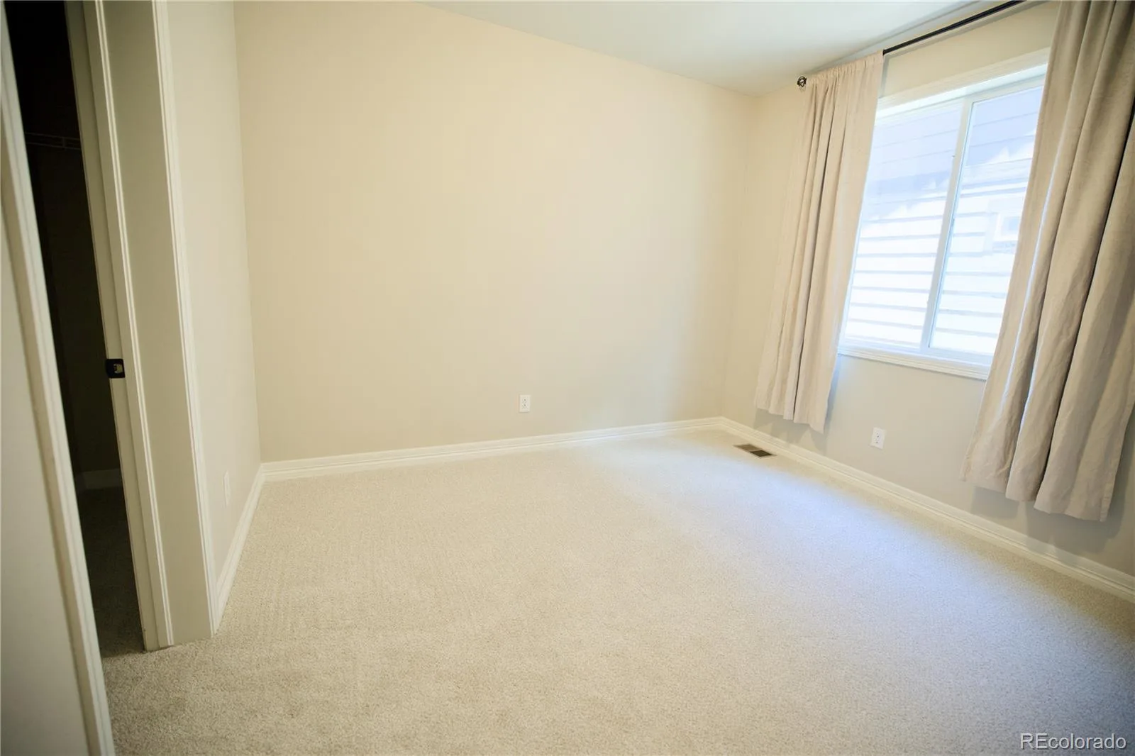 12762 Fisher Street Englewood CO 80112 MLS #REC2547591 07172026165113 1600 21