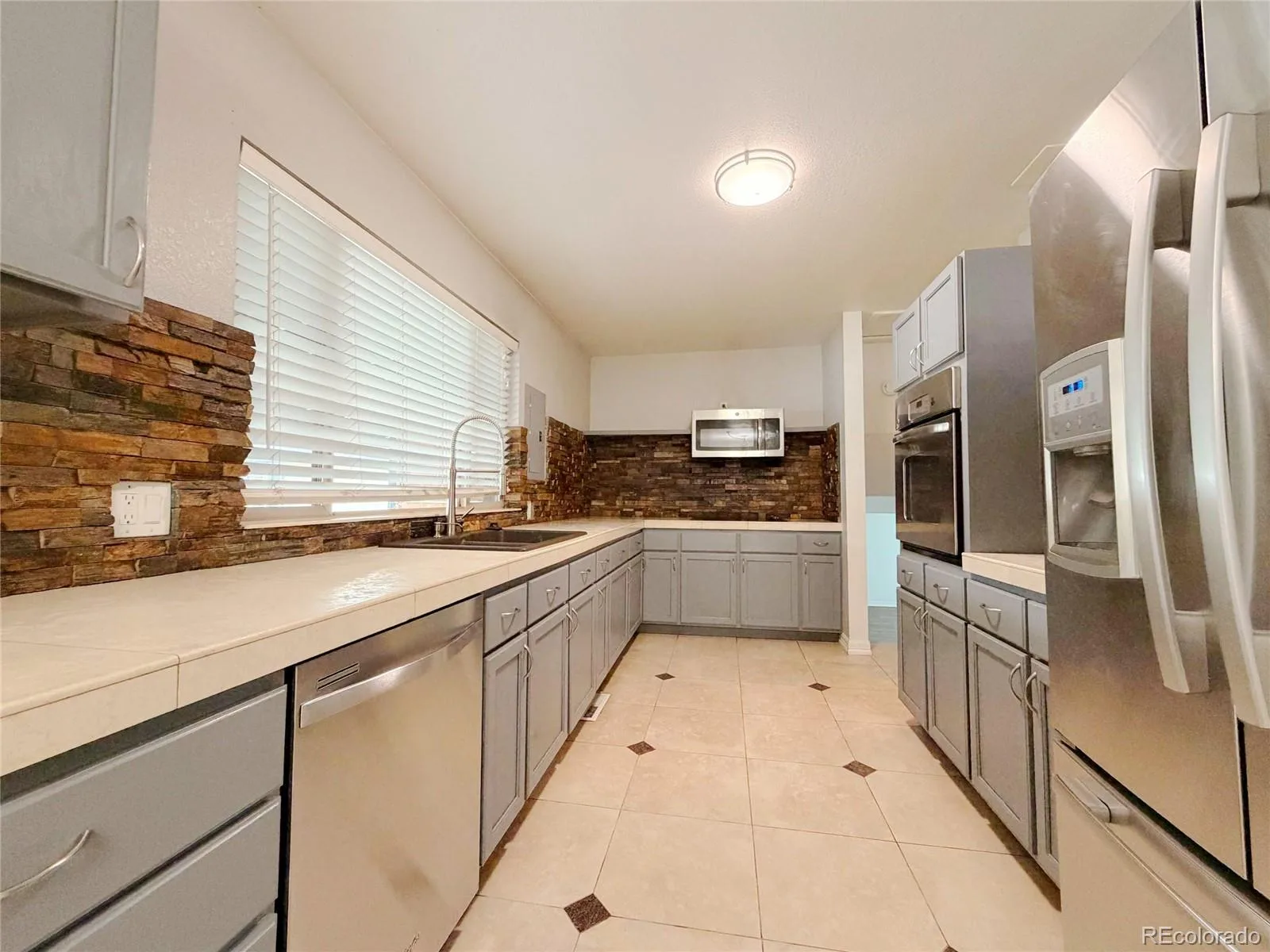 945 Dearborn Street Aurora CO 80011 | MLS #REC2550489 08252026215310 1600 11