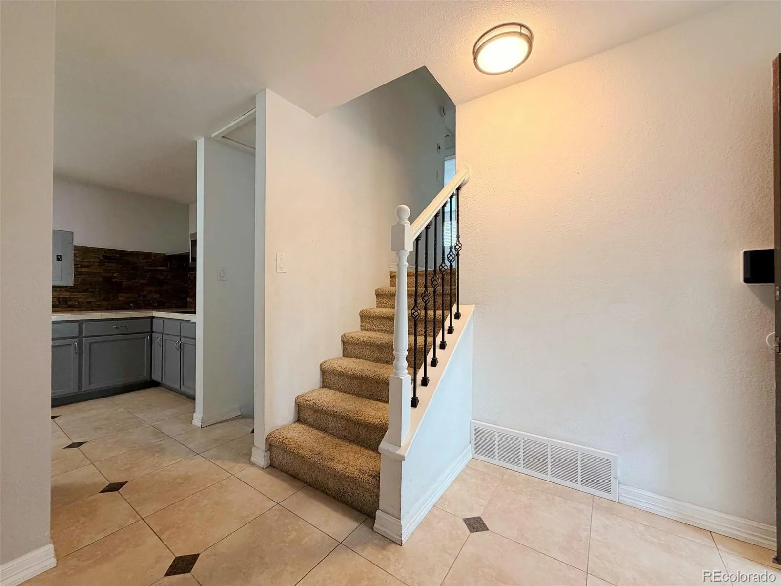 945 Dearborn Street Aurora CO 80011 | MLS #REC2550489 08252026215310 1600 13