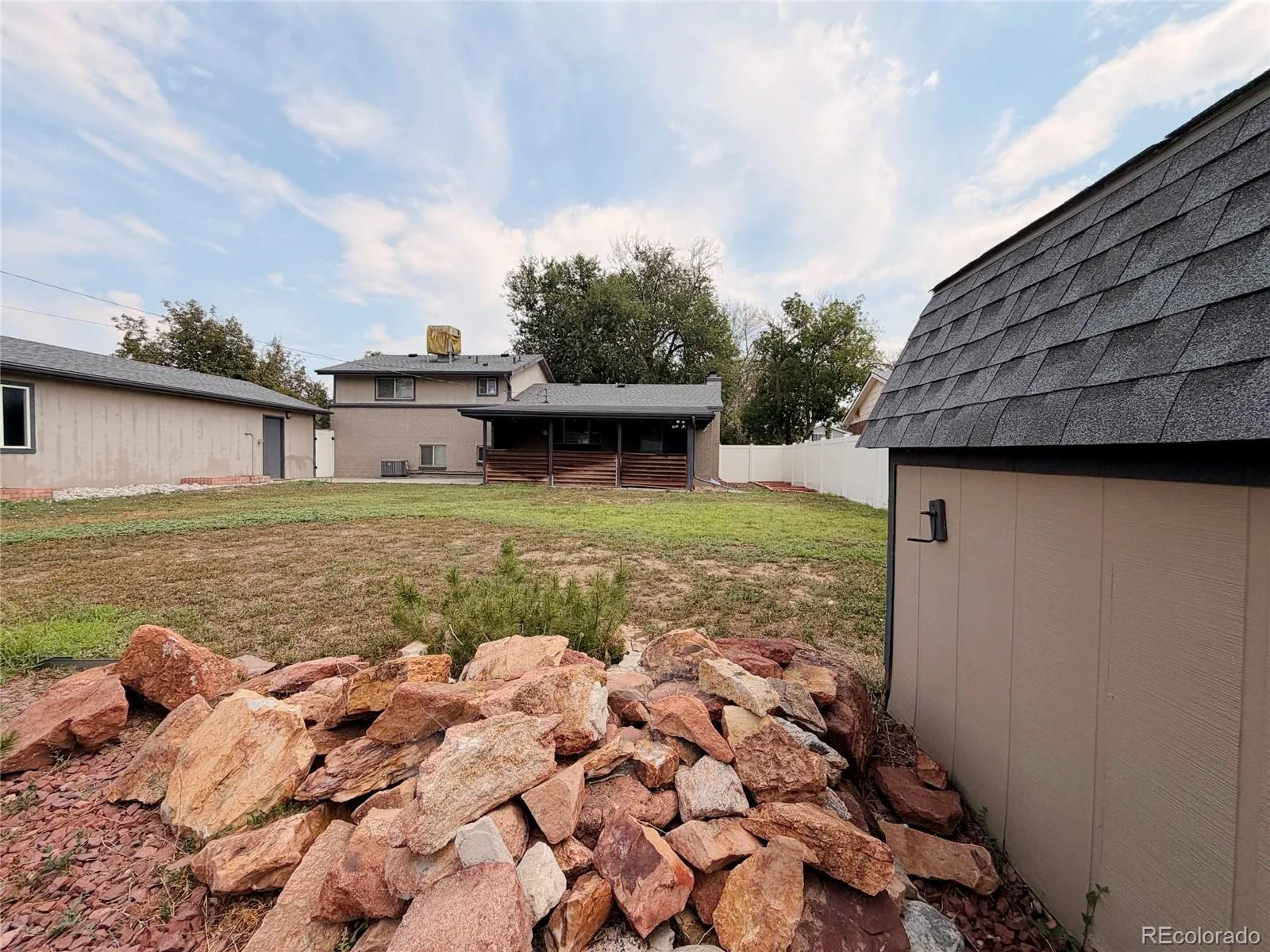 945 Dearborn Street Aurora CO 80011 | MLS #REC2550489 08252026215310 1600 38
