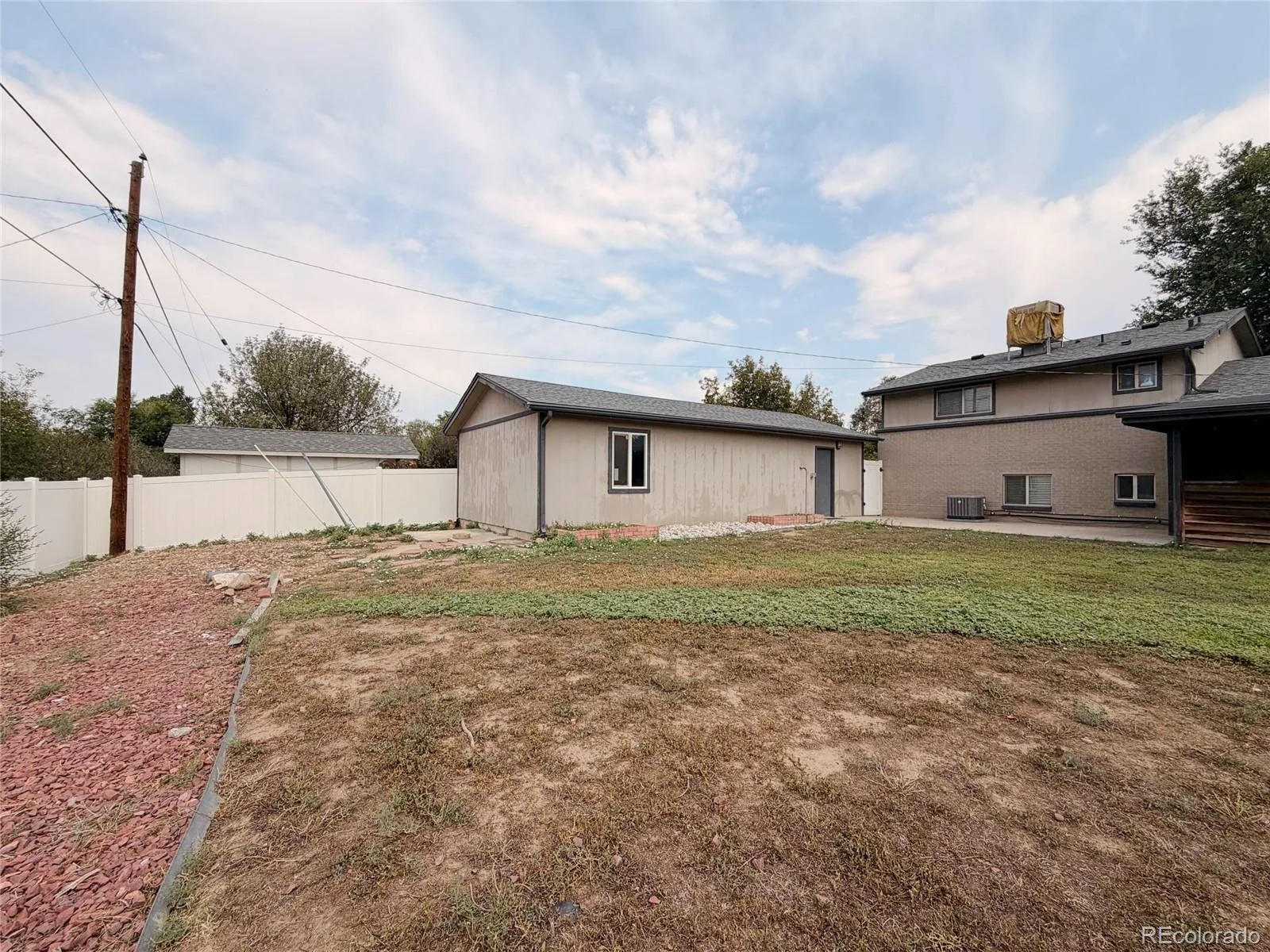 945 Dearborn Street Aurora CO 80011 | MLS #REC2550489 08252026215310 1600 39