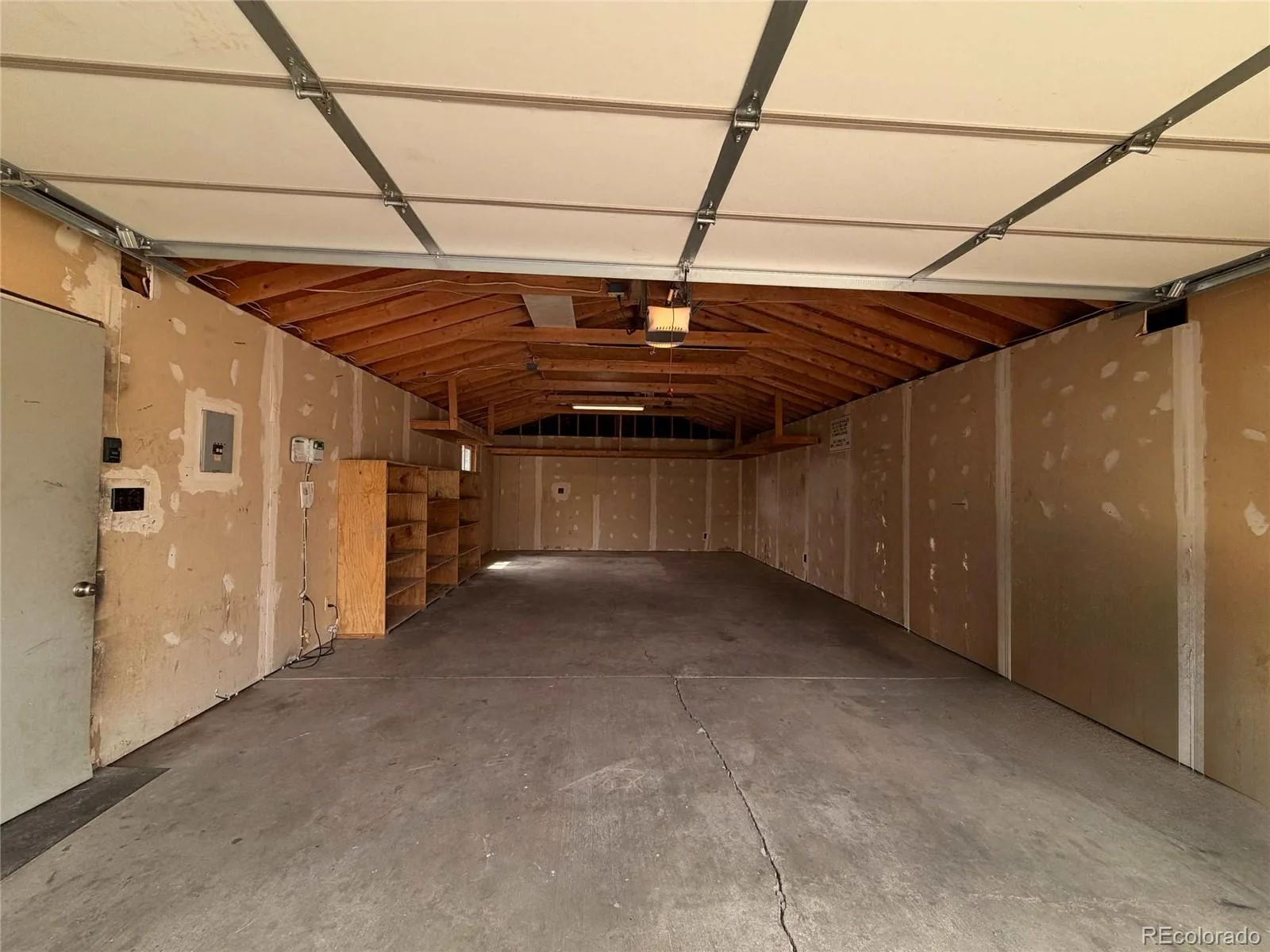 945 Dearborn Street Aurora CO 80011 | MLS #REC2550489 08252026215310 1600 41