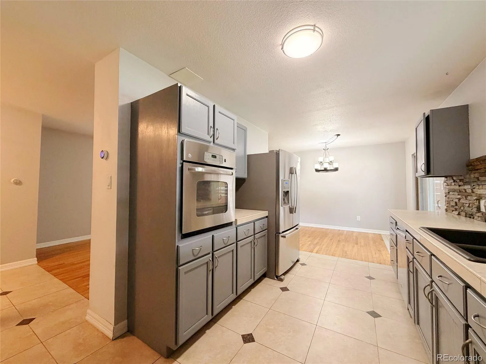 945 Dearborn Street Aurora CO 80011 | MLS #REC2550489 08252026215310 1600 7