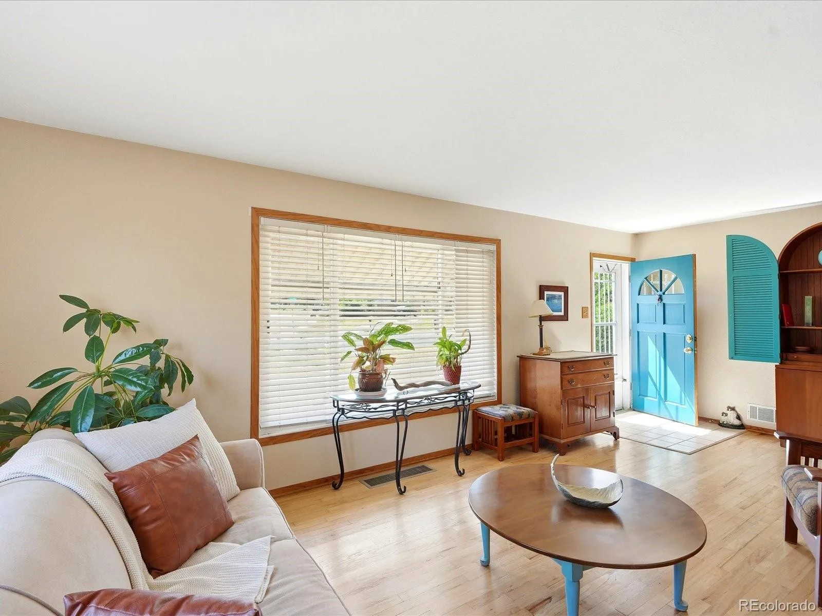 3415 S Hudson Way Denver CO 80222 | MLS #REC2552951 08112026165016 1600 17