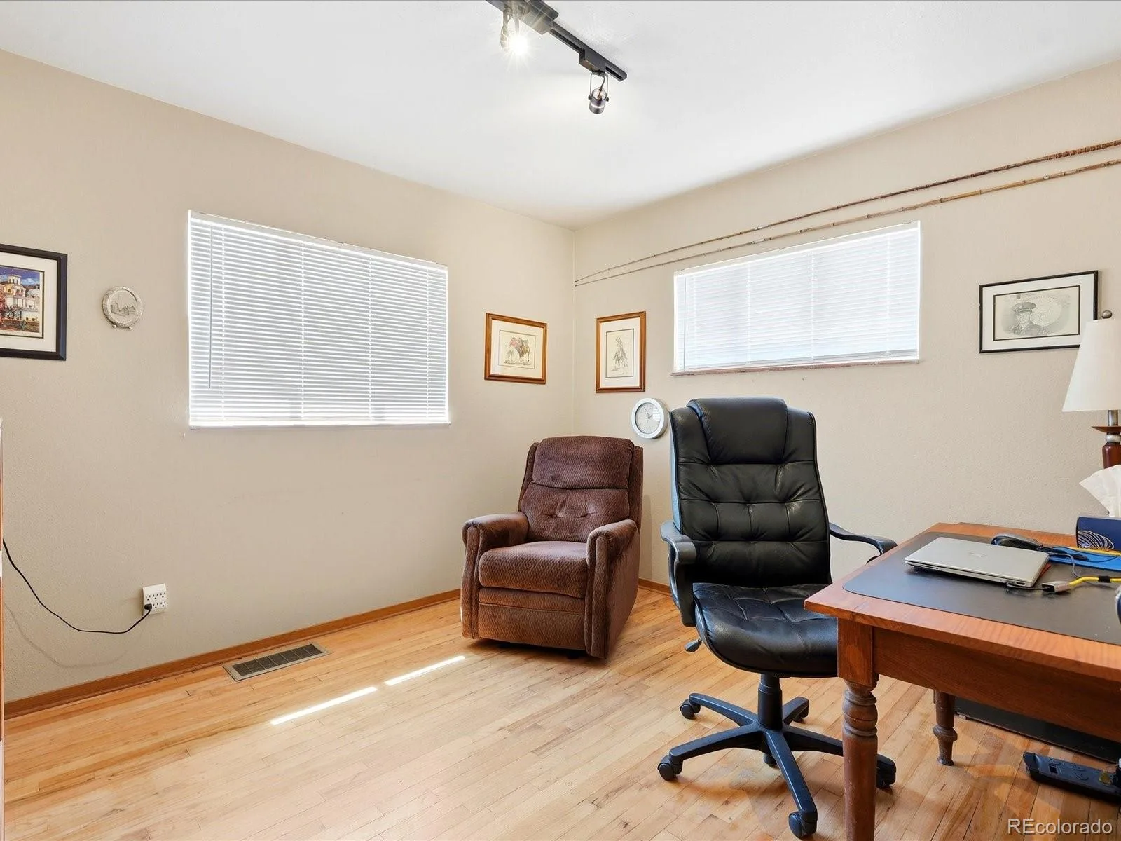 3415 S Hudson Way Denver CO 80222 | MLS #REC2552951 08112026165016 1600 31