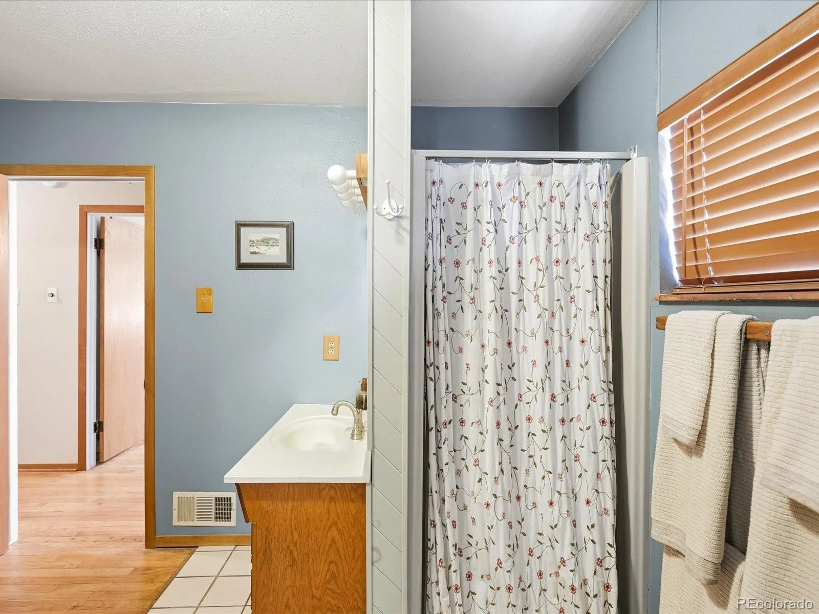 3415 S Hudson Way Denver CO 80222 | MLS #REC2552951 08112026165016 1600 35