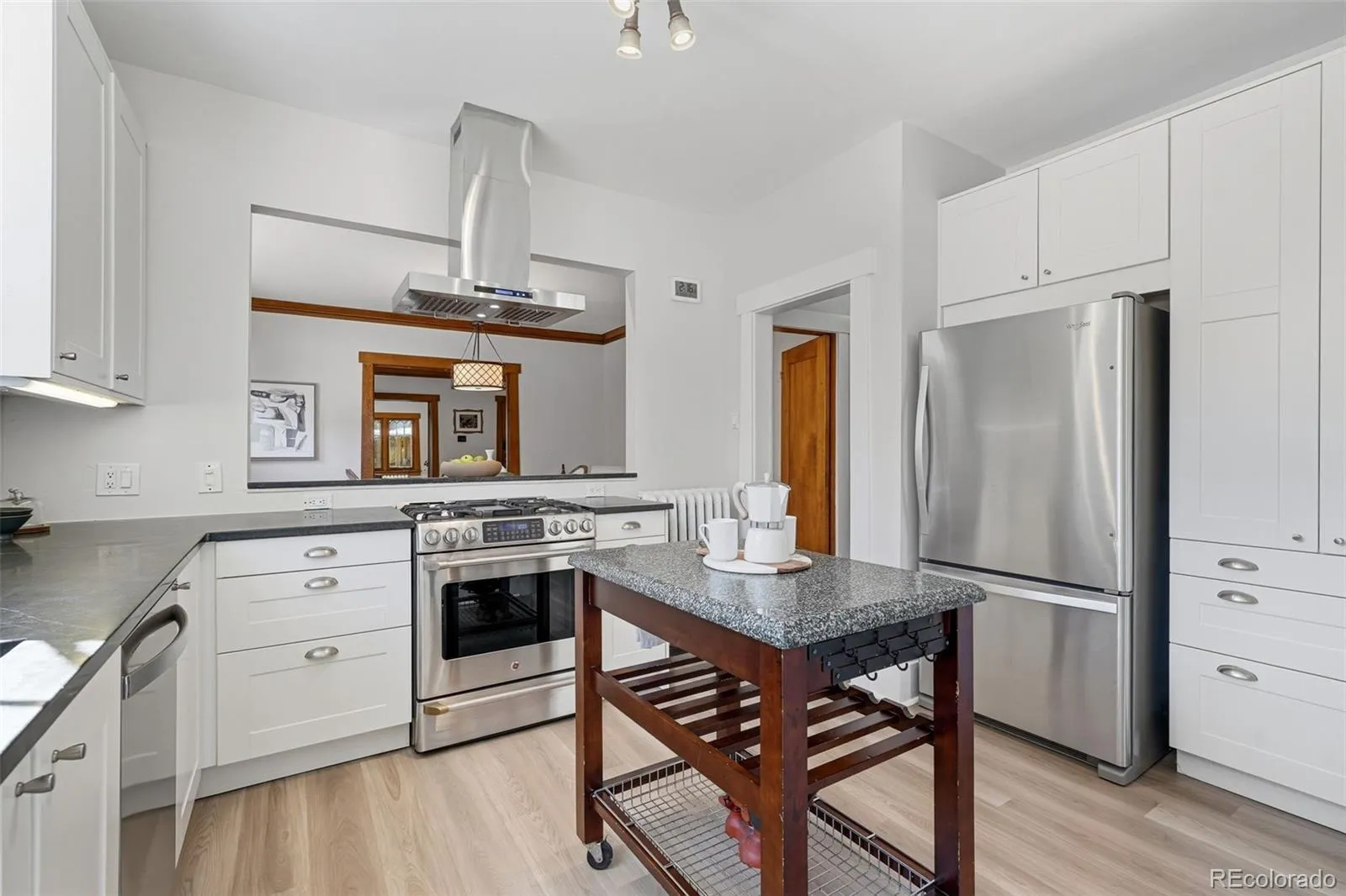 04152026210946 1600 12