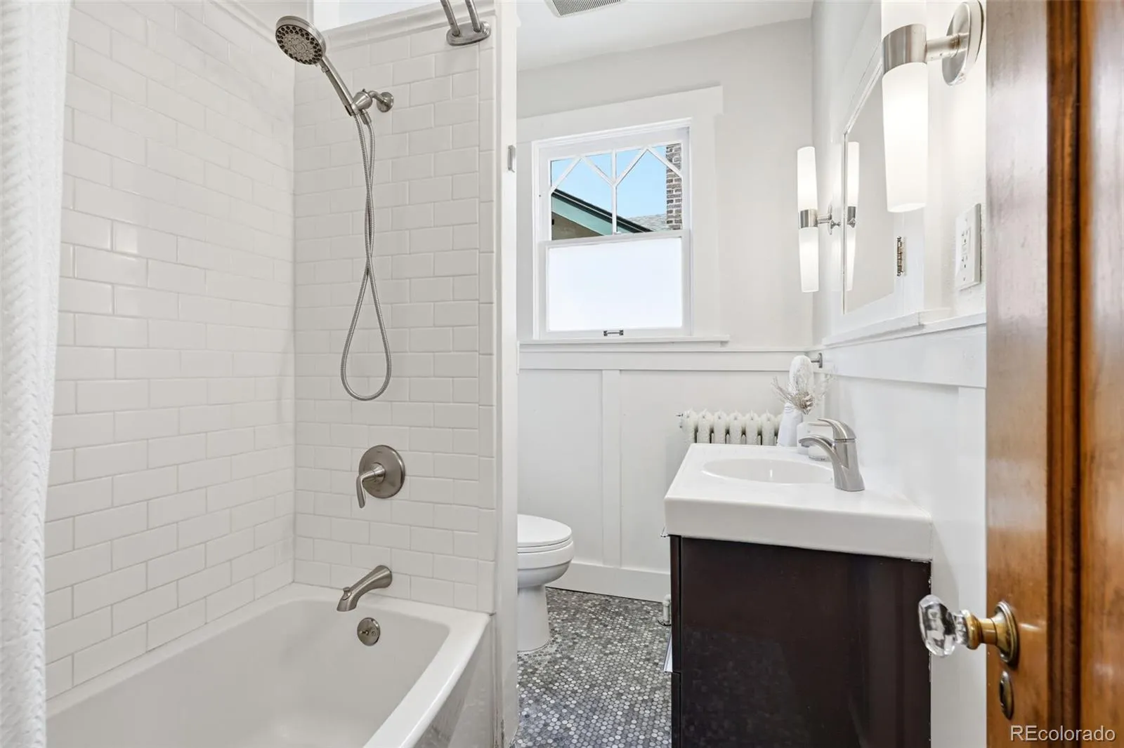 04152026210946 1600 18