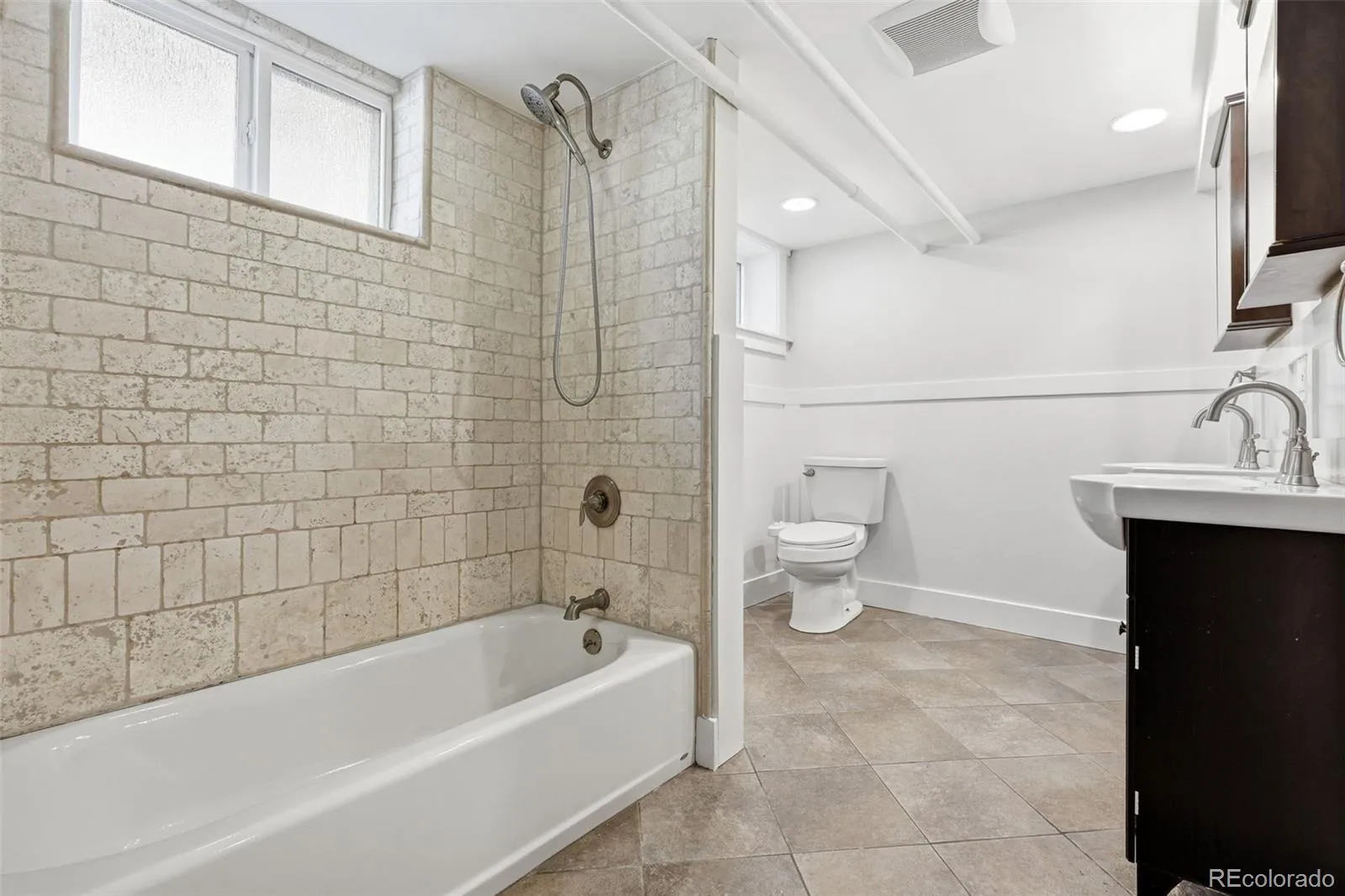 04152026210946 1600 24