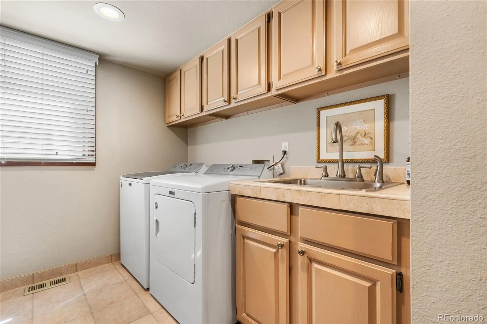 5860 S Quintero Circle Centennial CO 80015 MLS #REC2560948 05162026050858 1600 23