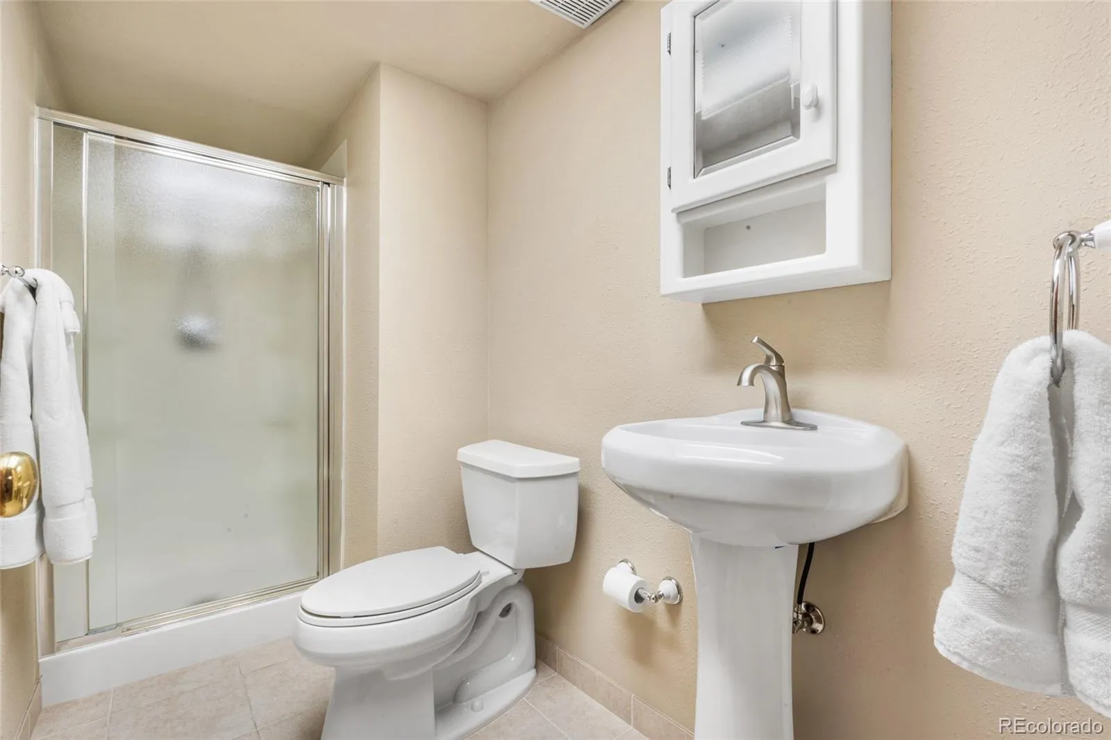 5860 S Quintero Circle Centennial CO 80015 MLS #REC2560948 05162026050858 1600 48