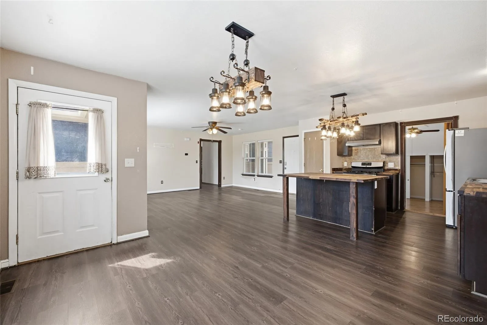 14820 E 18th Place Aurora CO 80011 | MLS #REC2561235 09212026192922 1600 10