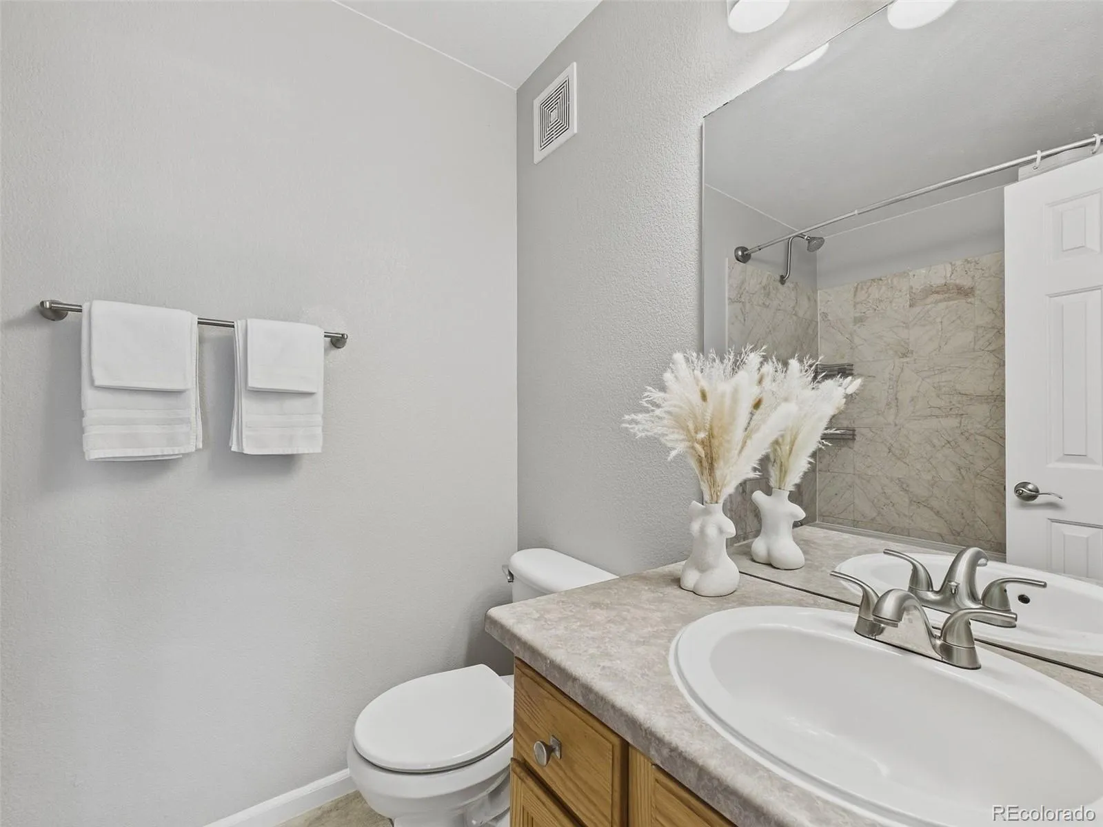 14296 E Whitaker Place #111 Aurora CO 80015 MLS #REC2562285 05162026042906 1600 18