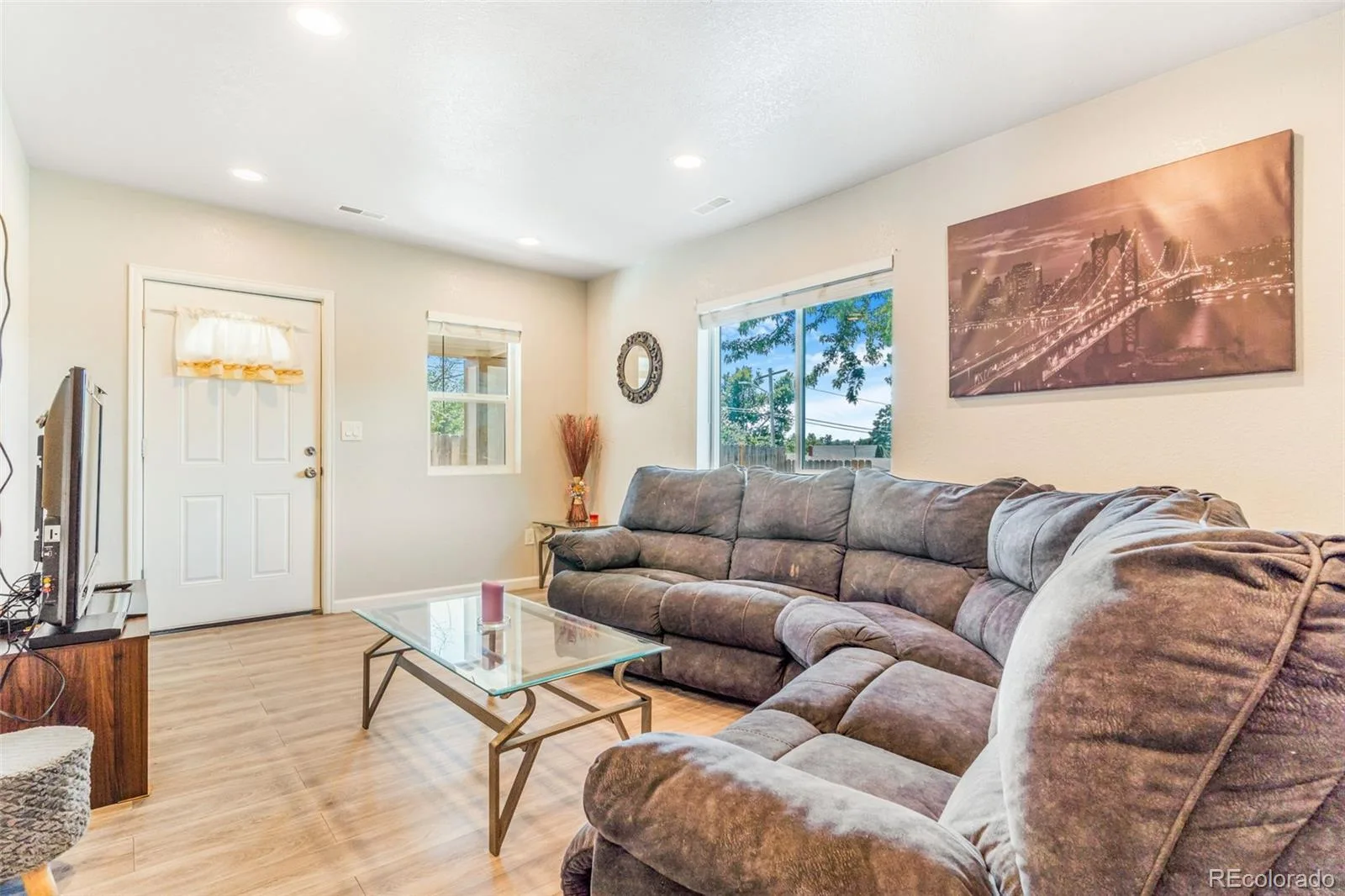 3835 W 3RD Avenue Denver CO 80219 MLS #REC2562722 06242026025131 1600 12
