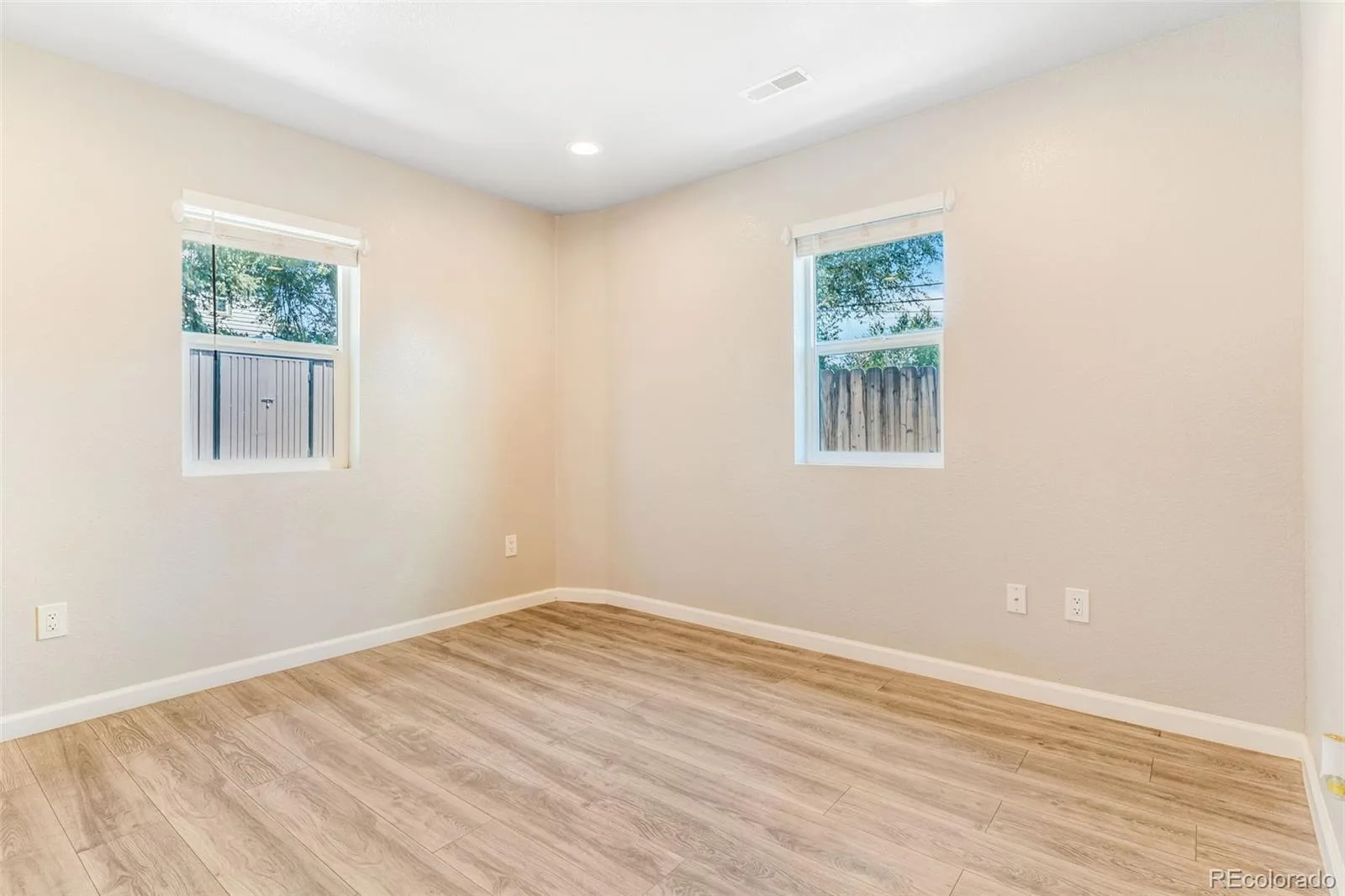 3835 W 3RD Avenue Denver CO 80219 MLS #REC2562722 06242026025131 1600 13