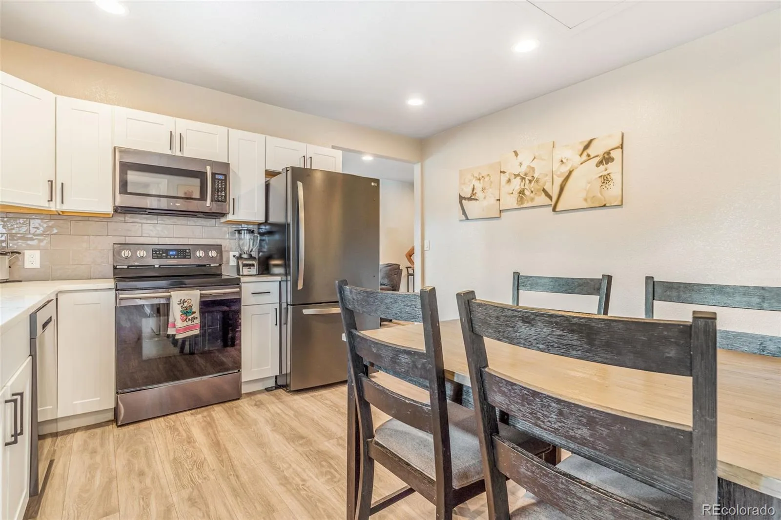 3835 W 3RD Avenue Denver CO 80219 MLS #REC2562722 06242026025131 1600 22