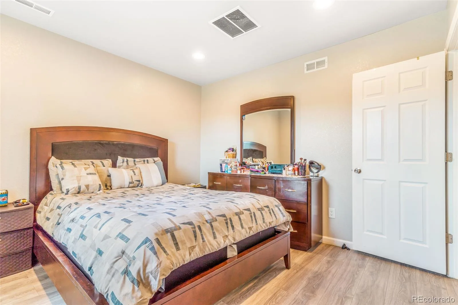3835 W 3RD Avenue Denver CO 80219 MLS #REC2562722 06242026025131 1600 7