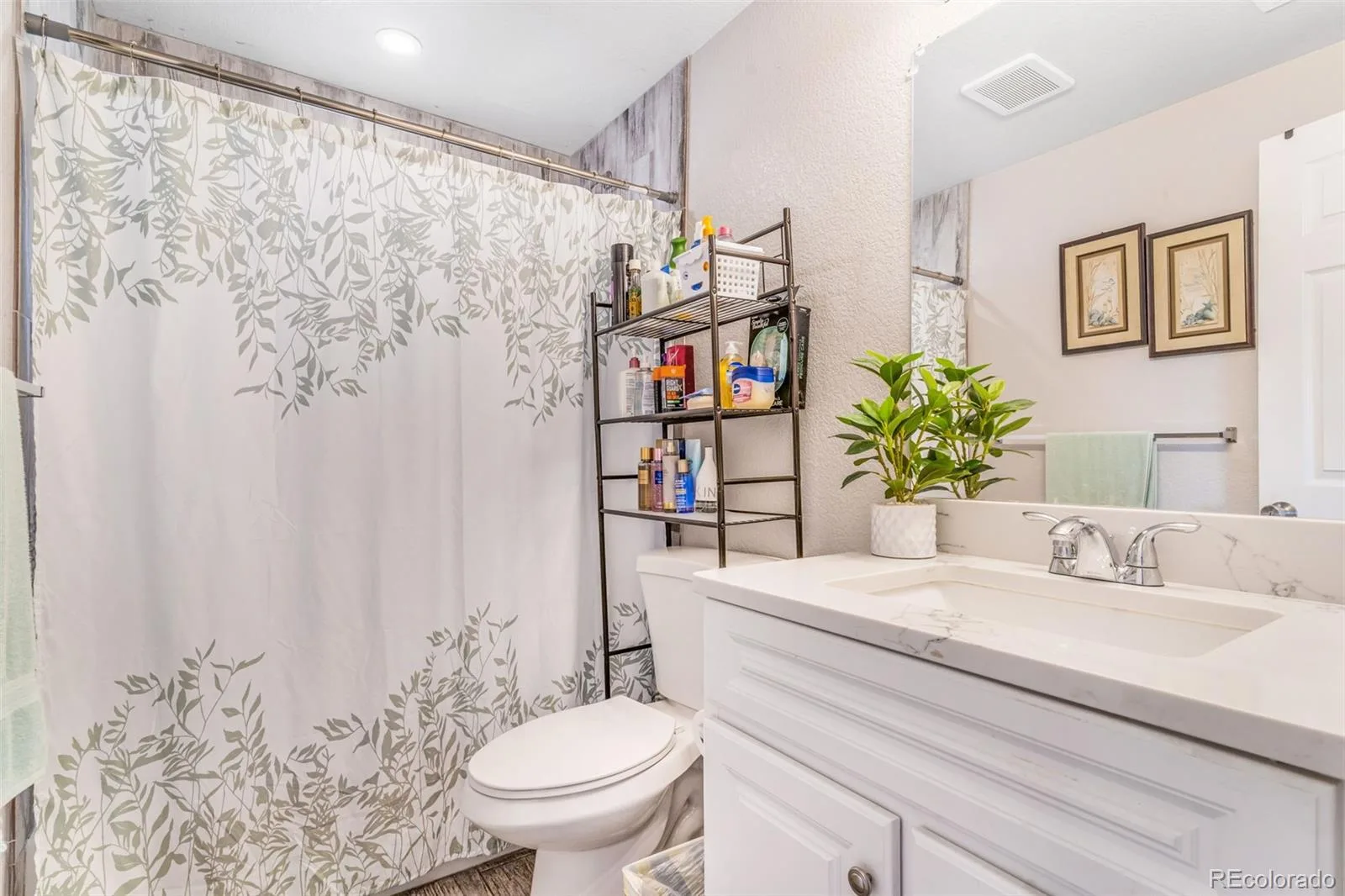 3835 W 3RD Avenue Denver CO 80219 MLS #REC2562722 06242026025131 1600 8