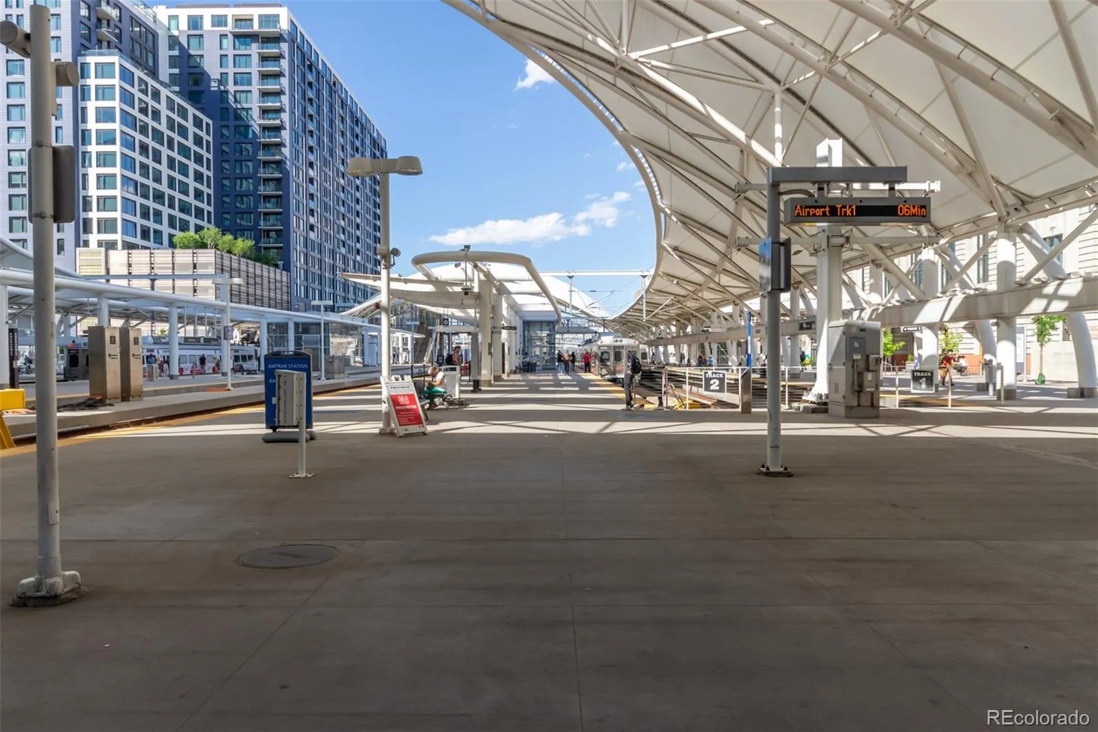1700 Bassett Street #1023 Denver CO 80202 MLS #REC2564460 05122026012432 1600 39