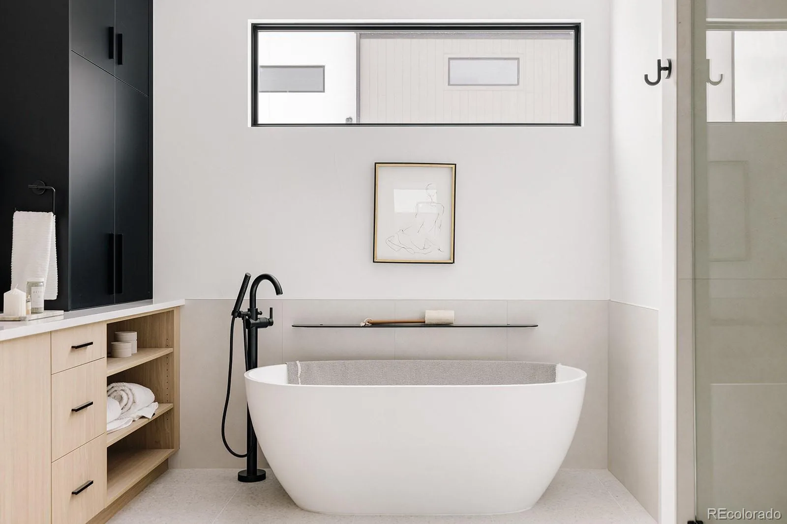 08122026002824 1600 24