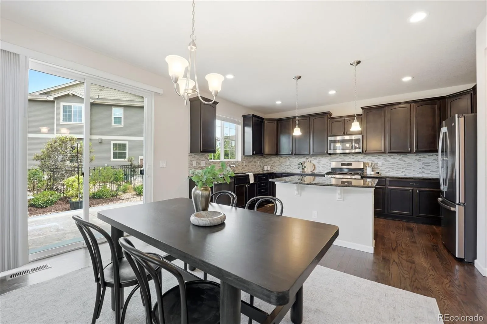 7566 S Quantock Court Aurora CO 80016 MLS #REC2566619 05142026155102 1600 10