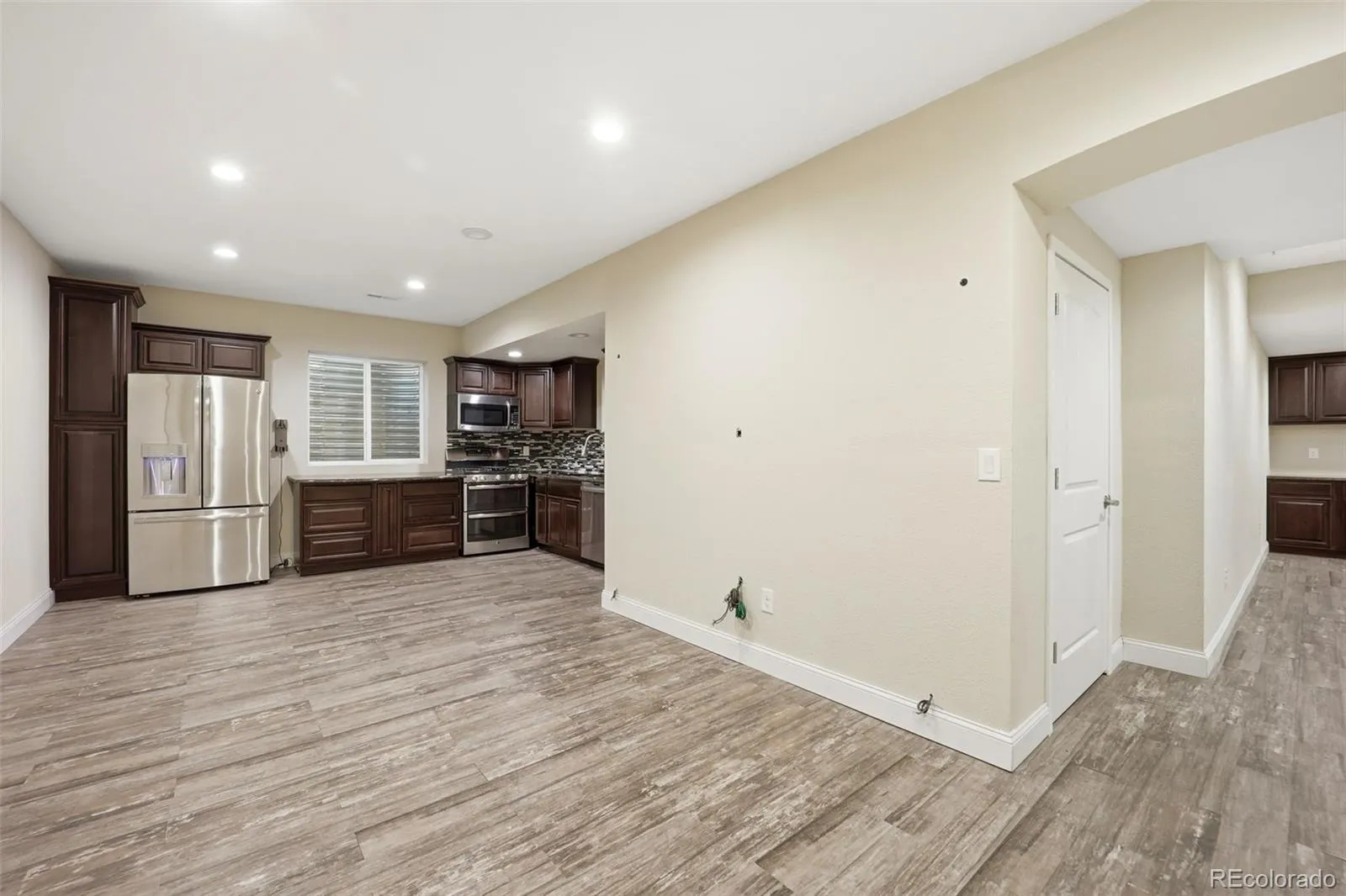 7566 S Quantock Court Aurora CO 80016 MLS #REC2566619 05142026155102 1600 27