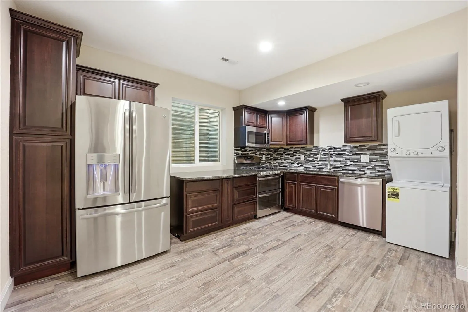 7566 S Quantock Court Aurora CO 80016 MLS #REC2566619 05142026155102 1600 28