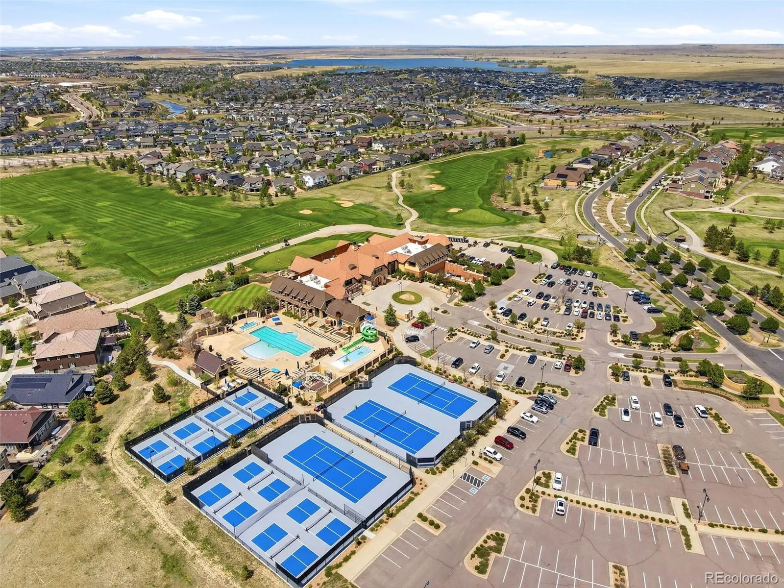 7566 S Quantock Court Aurora CO 80016 MLS #REC2566619 05142026155102 1600 3