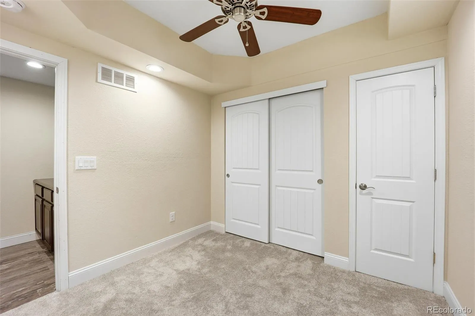 7566 S Quantock Court Aurora CO 80016 MLS #REC2566619 05142026155102 1600 32