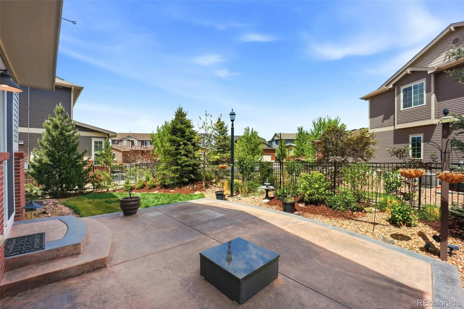 7566 S Quantock Court Aurora CO 80016 MLS #REC2566619 05142026155102 1600 34