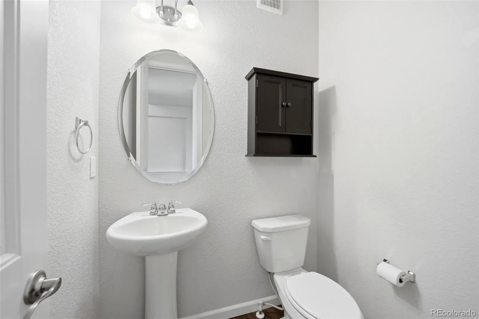7566 S Quantock Court Aurora CO 80016 MLS #REC2566619 05142026155102 1600 6