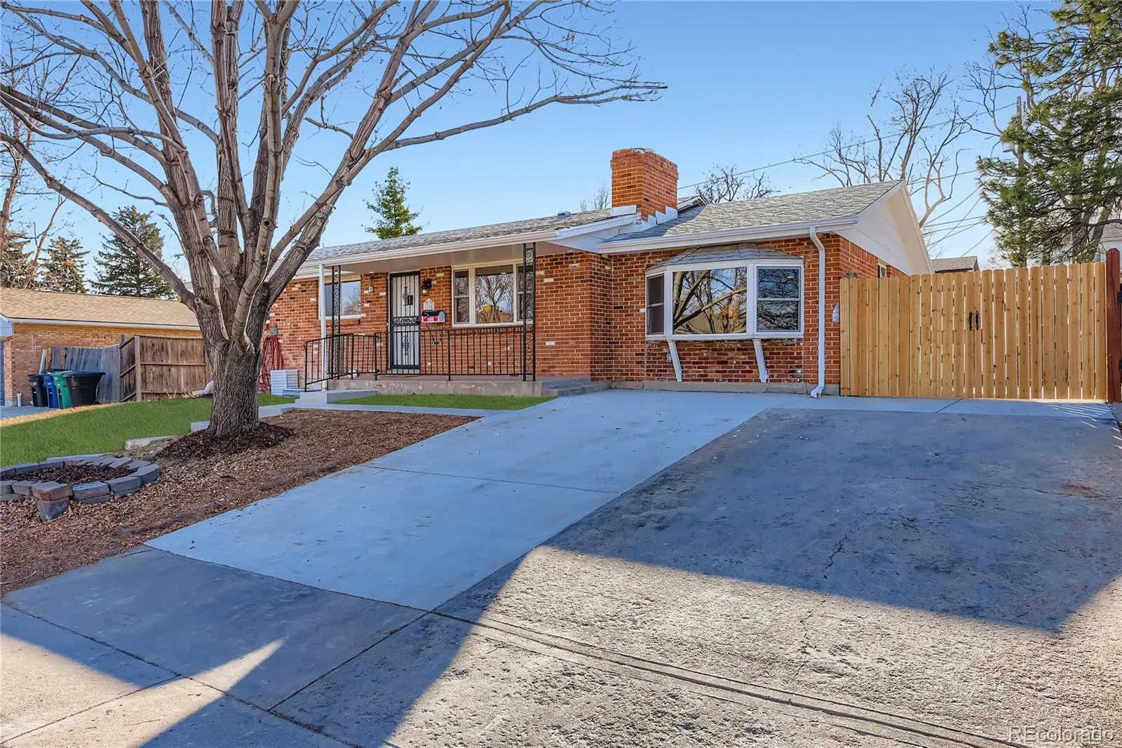 4264 W Radcliff Avenue Denver CO 80236 MLS #REC2569149 05142026230032 1600 40