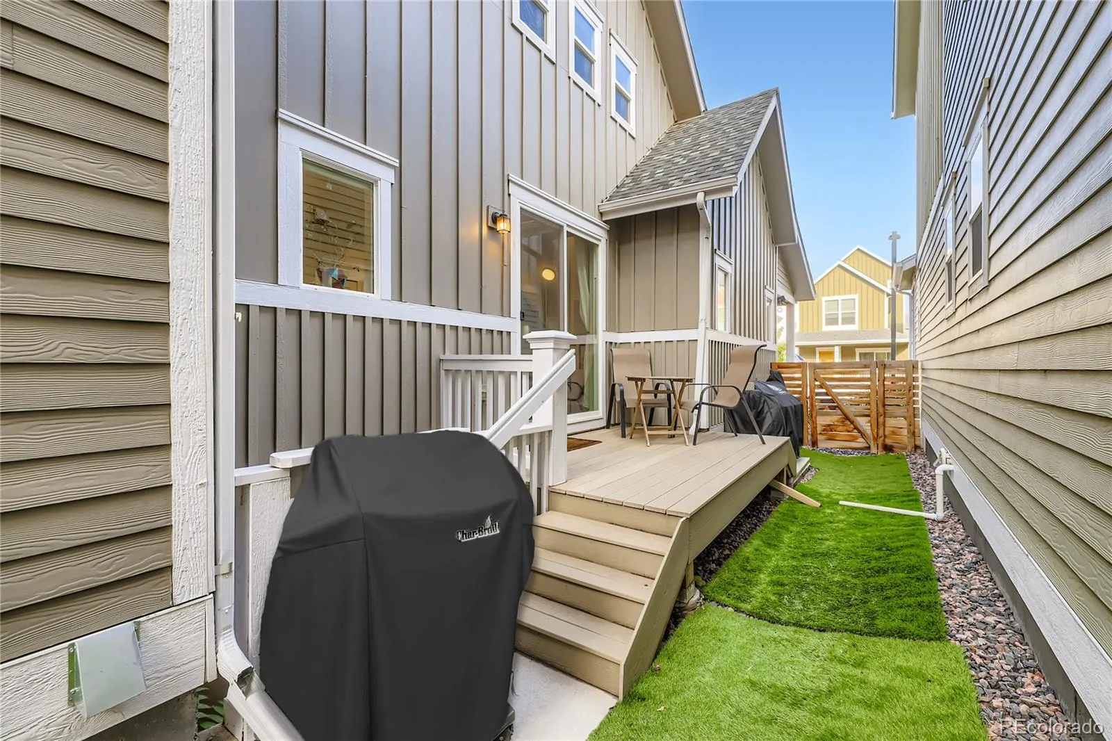 2833 S Fox Street Englewood CO 80110 MLS #REC2569335 05152026145325 1600 27