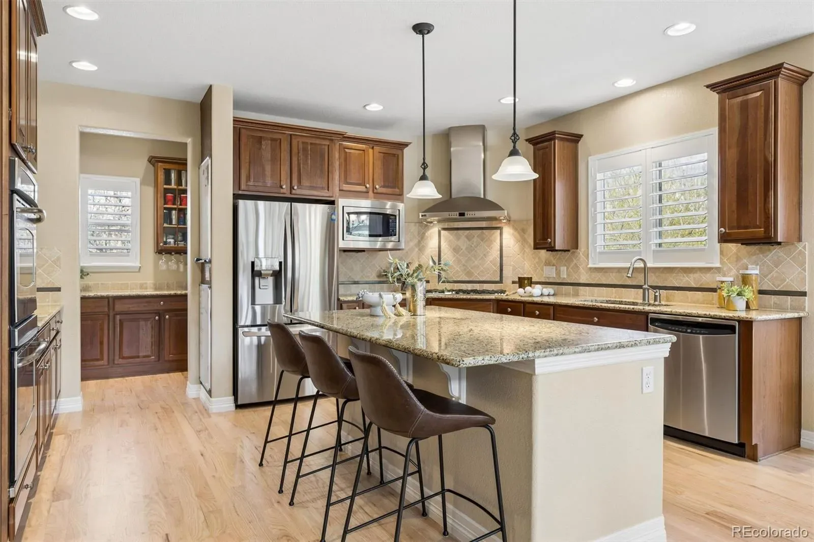 03272026004655 1600 11