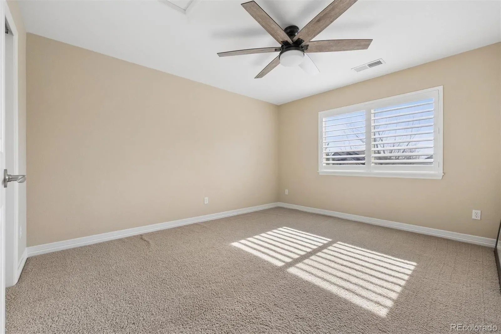 03272026004655 1600 32