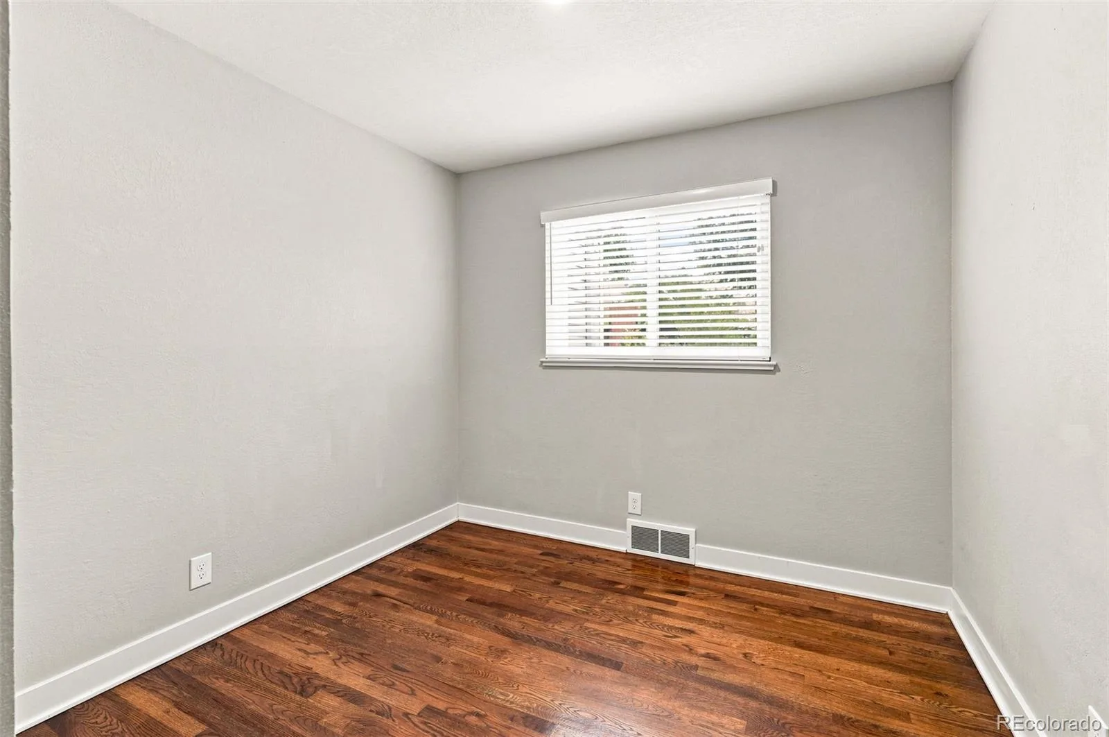 1908 Akron Street Aurora CO 80010 | MLS #REC2571237 08202026222646 1600 24