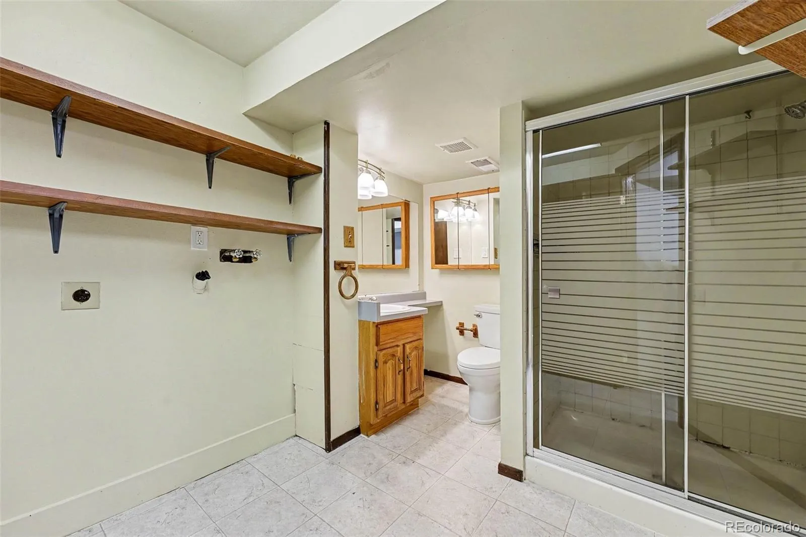 8174 W 81st Drive Arvada CO 80005 MLS #REC2572315 05132026205054 1600 27