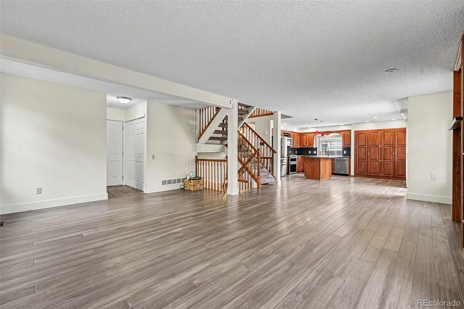 8174 W 81st Drive Arvada CO 80005 MLS #REC2572315 05132026205054 1600 6