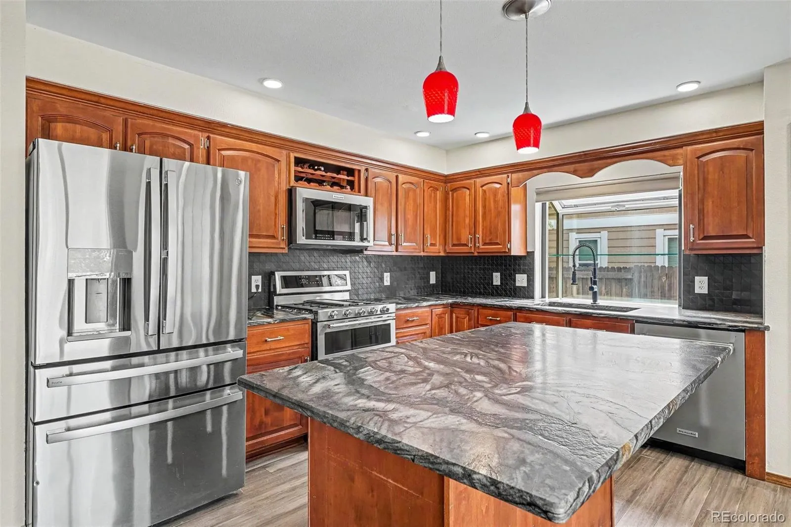 8174 W 81st Drive Arvada CO 80005 MLS #REC2572315 05132026205054 1600 9