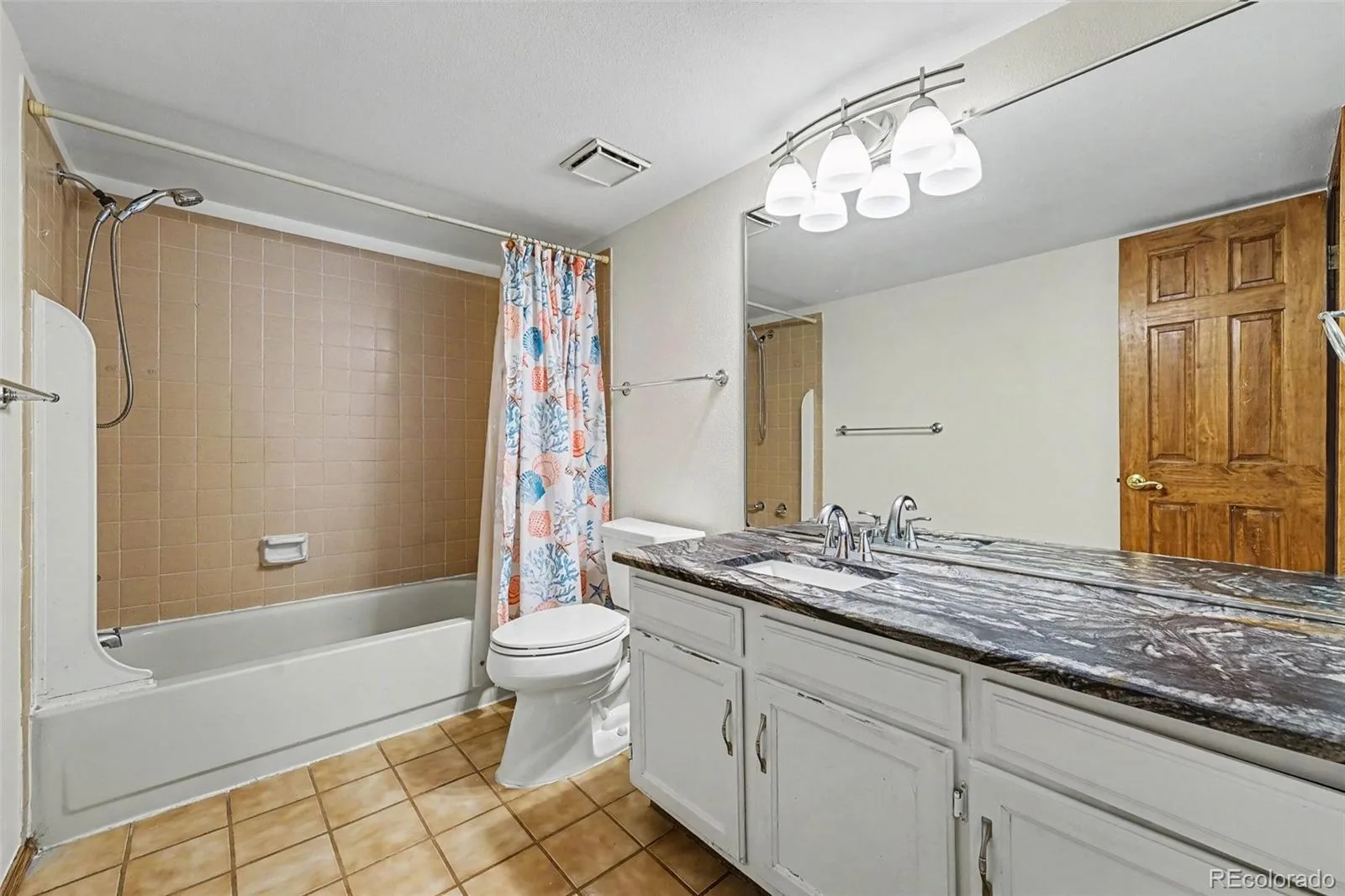 8174 W 81st Drive Arvada CO 80005 MLS #REC2572315 06222026004730 1600 23