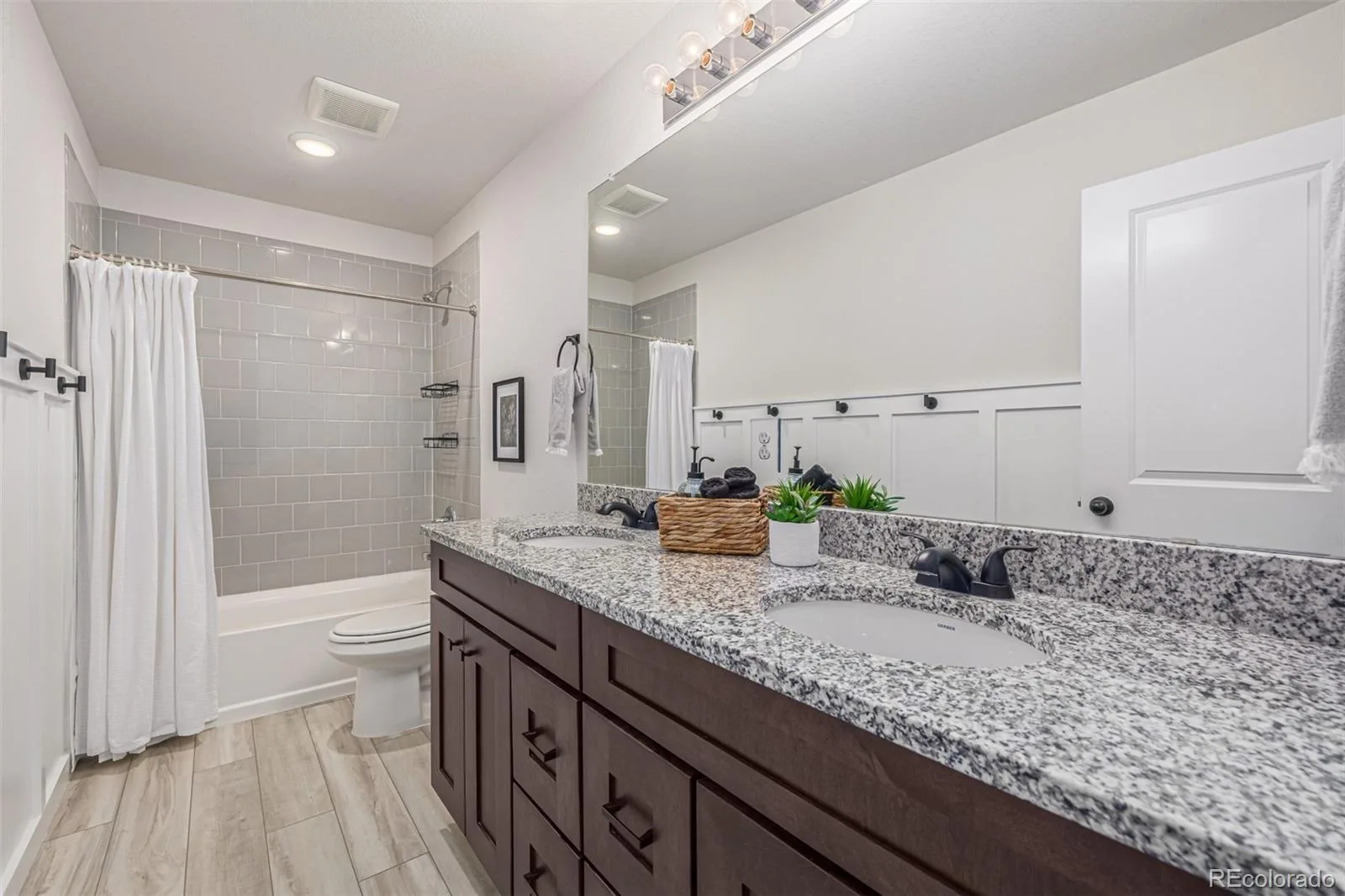 3986 Fultondale Street Aurora CO 80019 MLS #REC2573222 06092026014013 1600 34