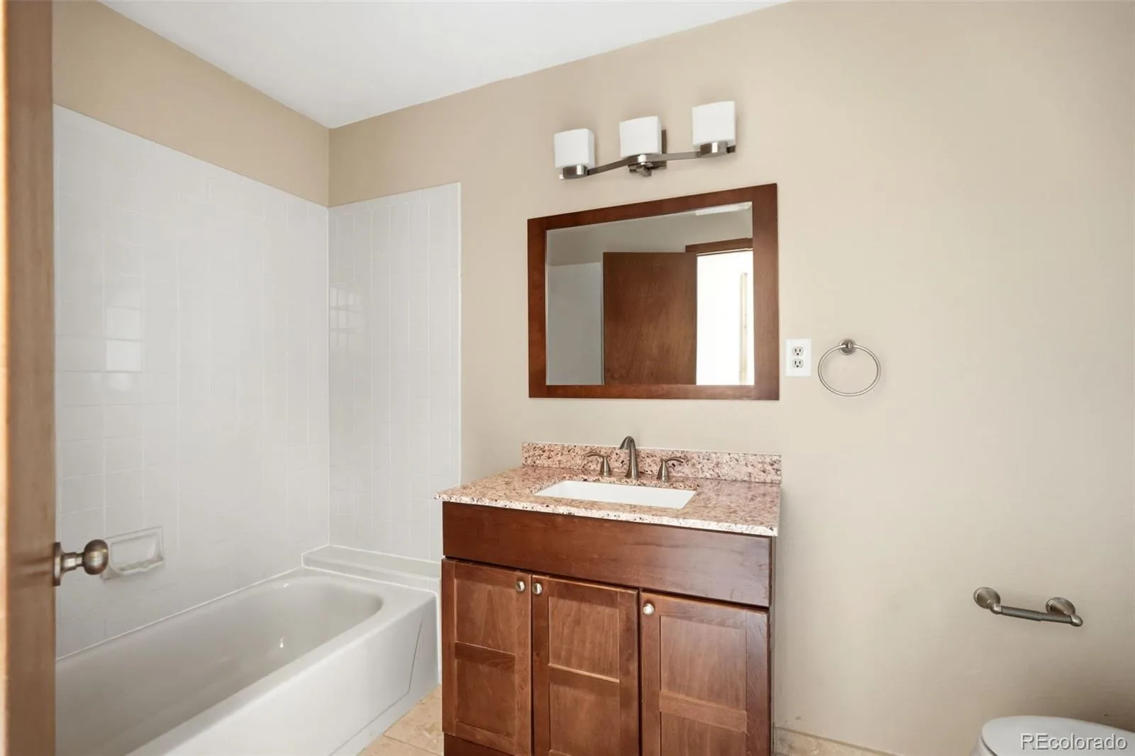 4228 S Granby Court #E Aurora CO 80014 | MLS #REC2573689 07042026153218 1600 23