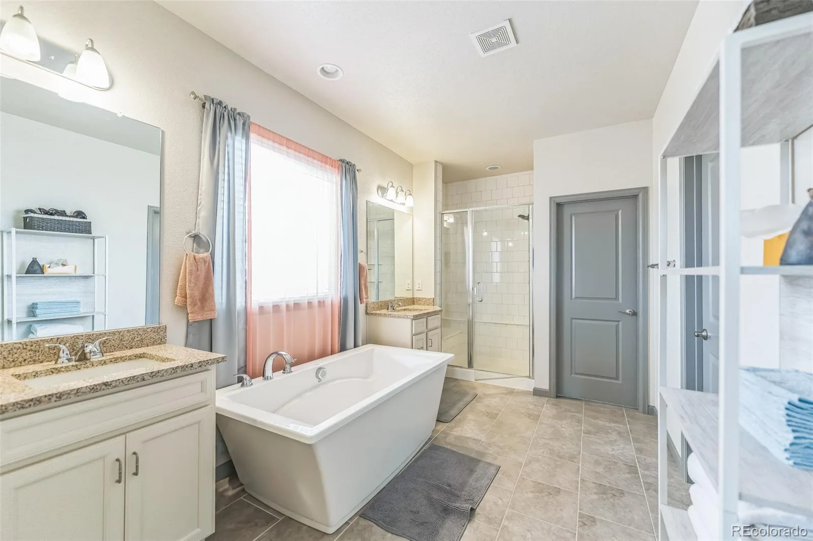 13329 Newport Circle Thornton CO 80602 | MLS #REC2574337 08242026193622 1600 27