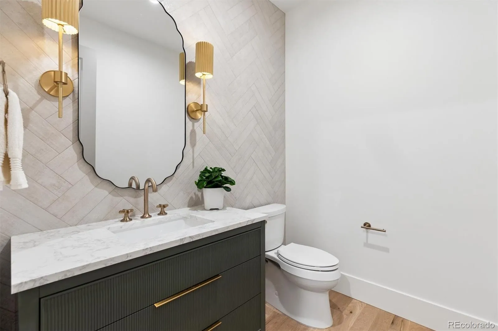 04152026193817 1600 21