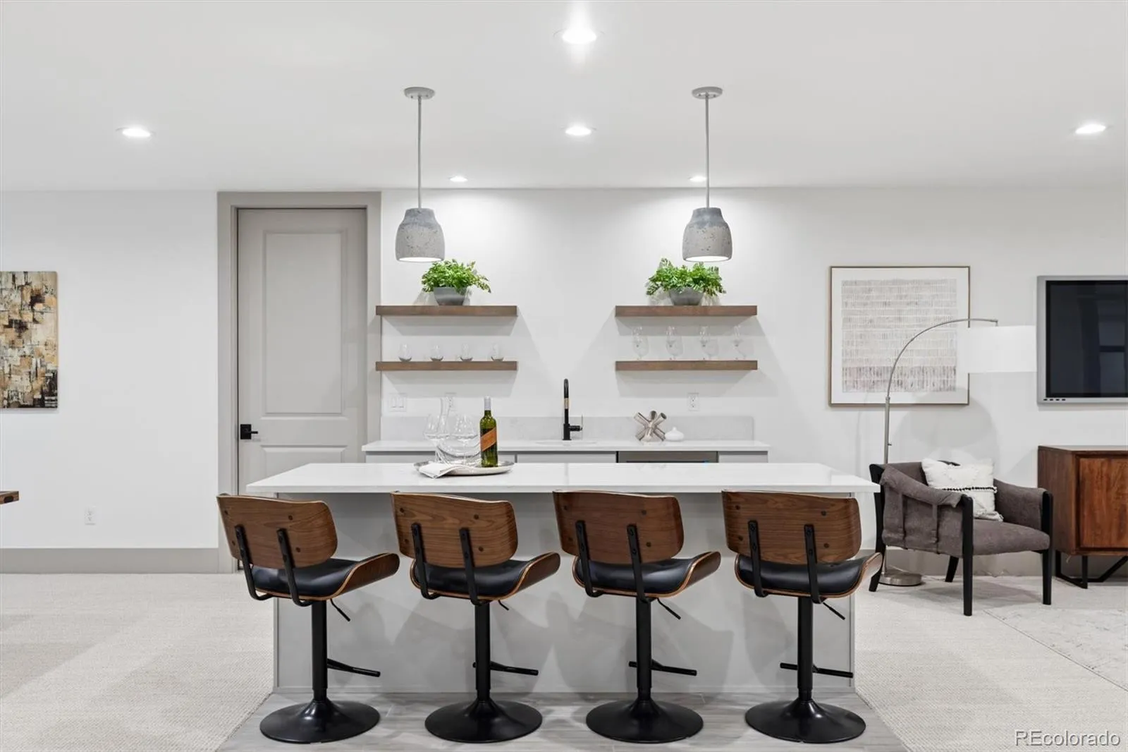 04152026193817 1600 24