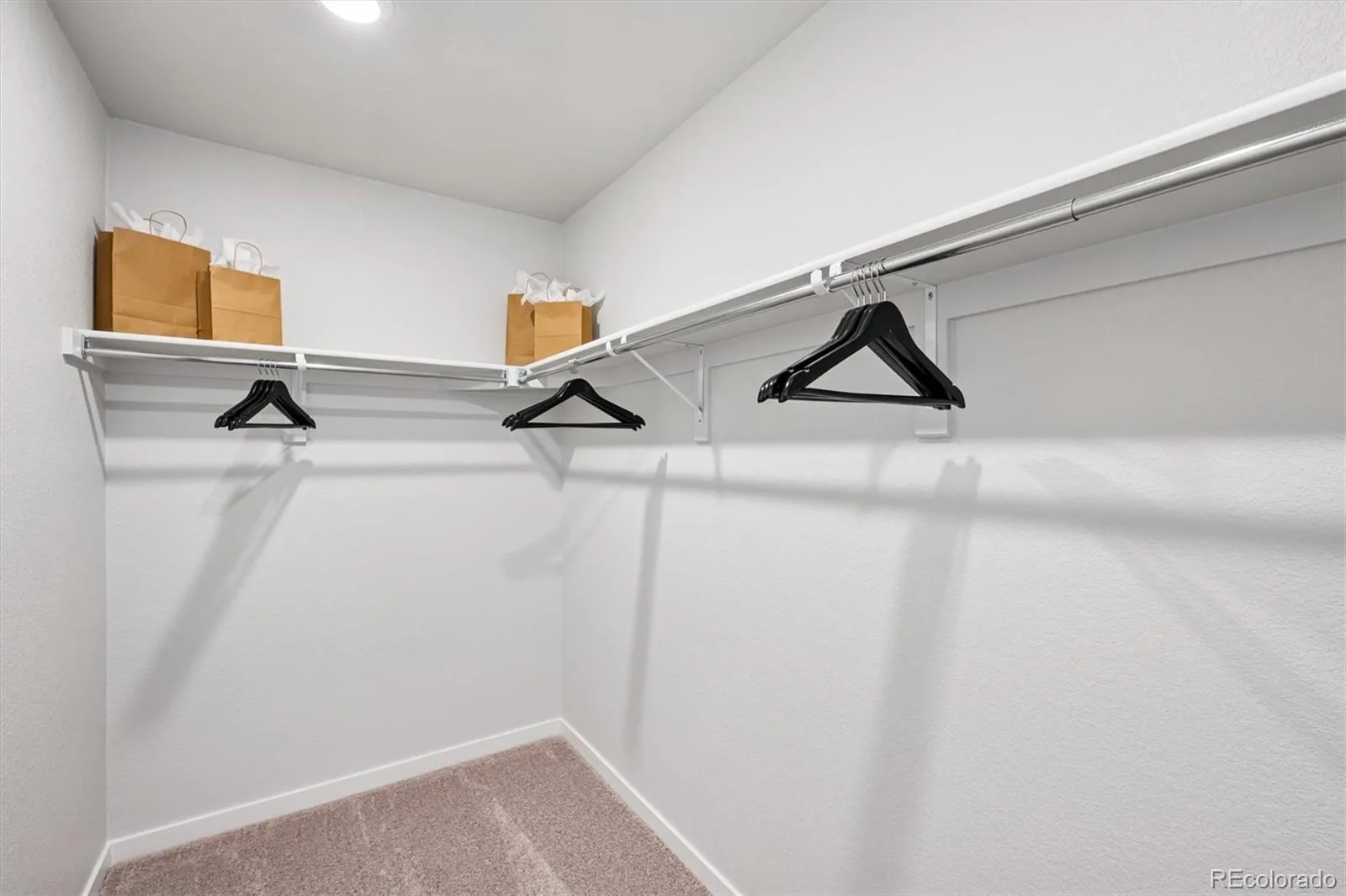 4553 N Versailles Street Aurora CO 80019 | MLS #REC2582572 09242026224527 1600 23
